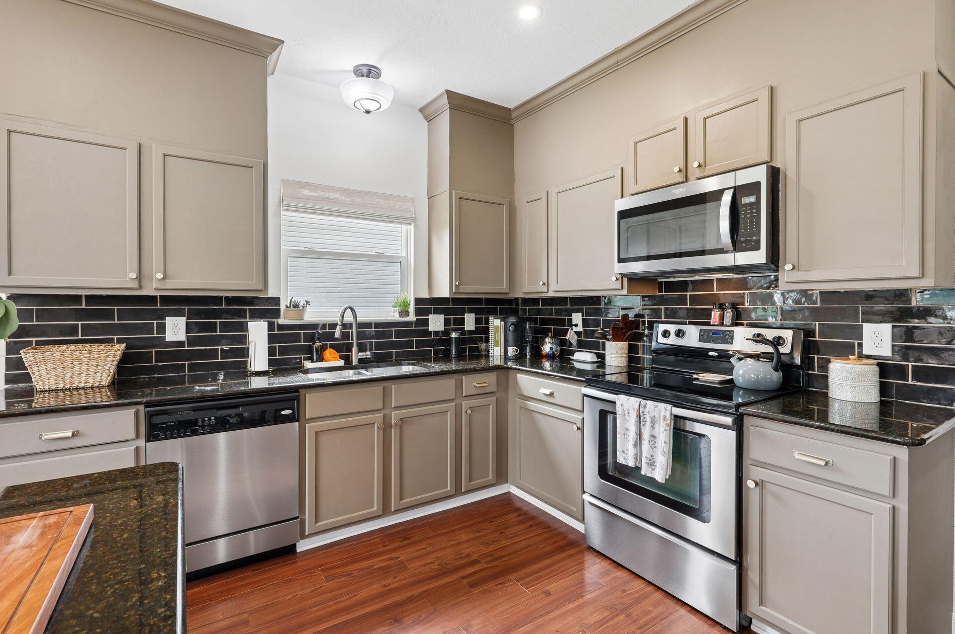 7777 Astra Circle Property Photo 8
