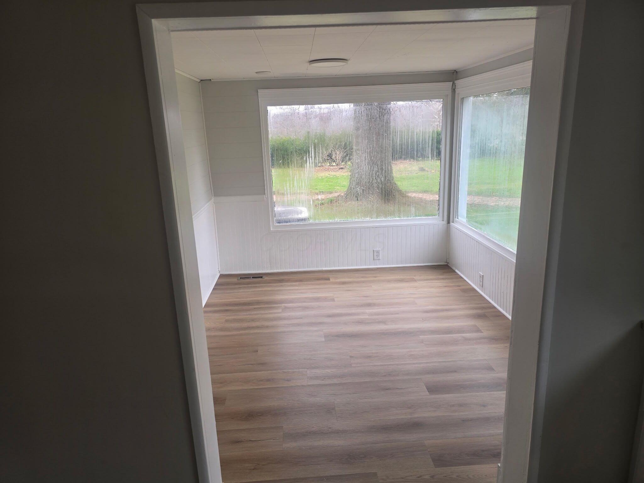 3950 Riverside Drive Property Photo 4