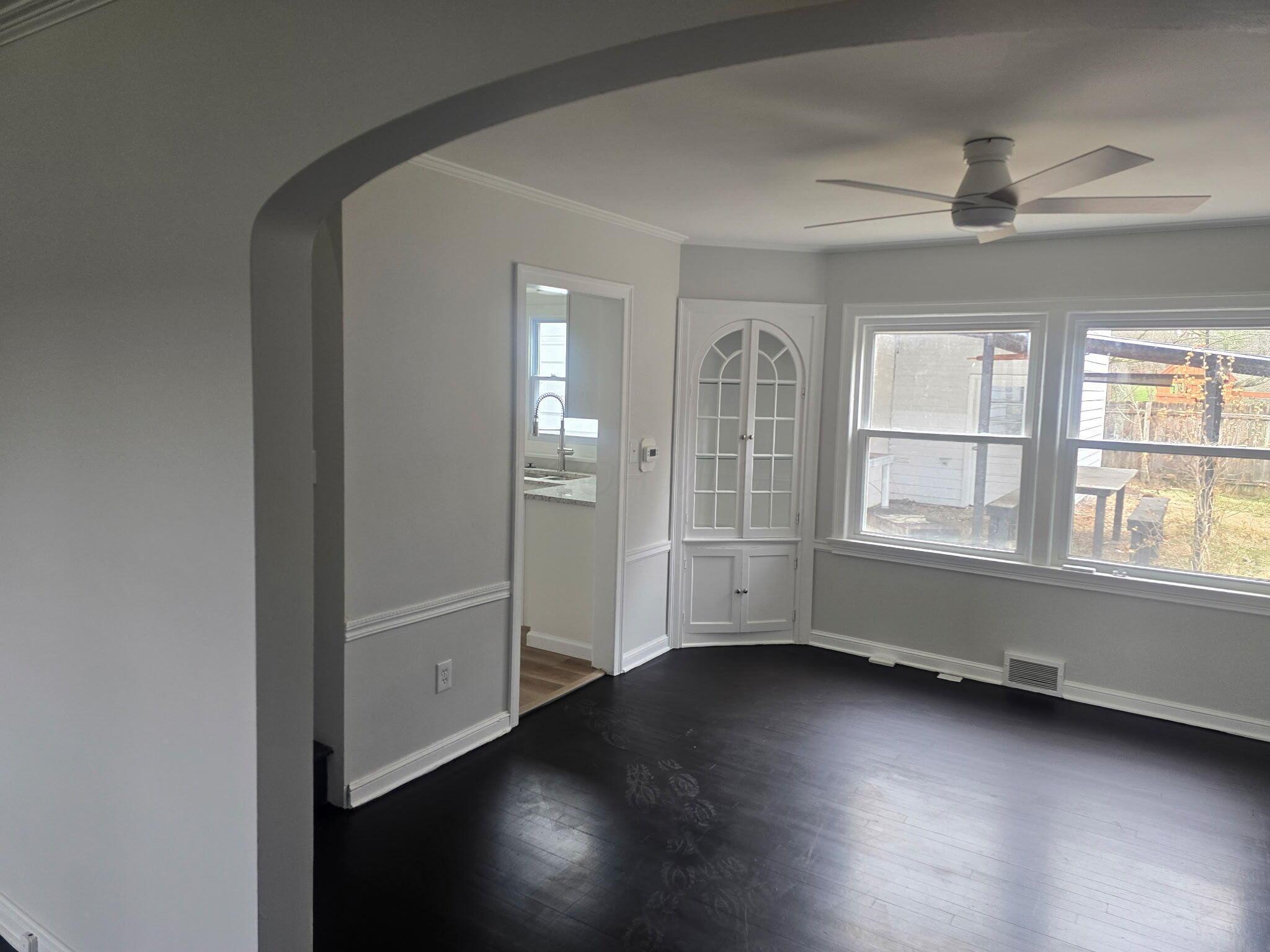 3950 Riverside Drive Property Photo 6