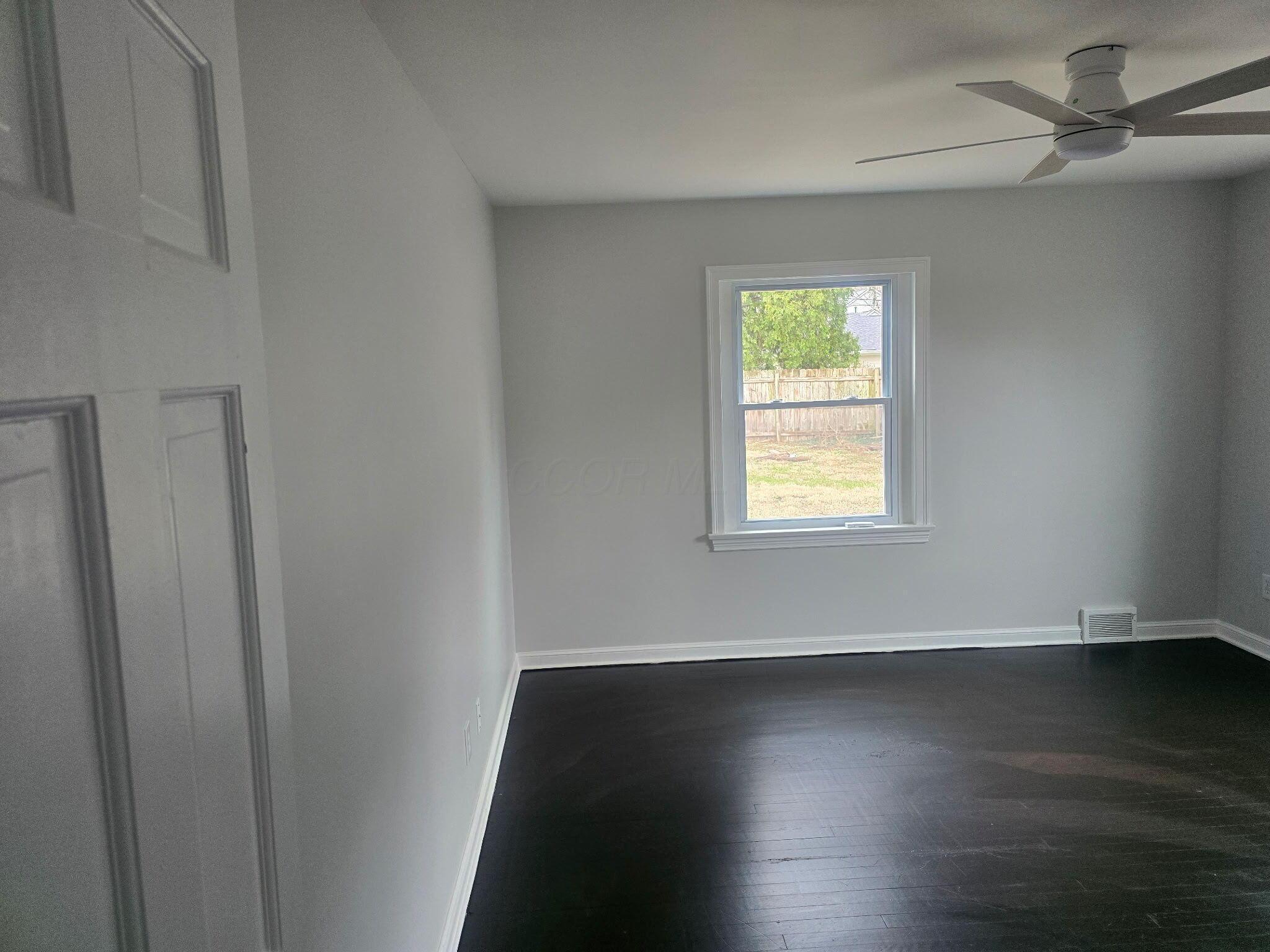 3950 Riverside Drive Property Photo 21