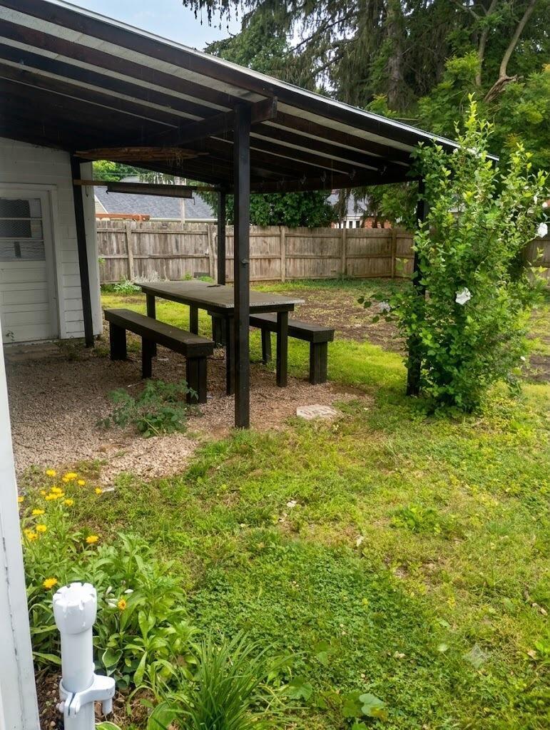 3950 Riverside Drive Property Photo 42