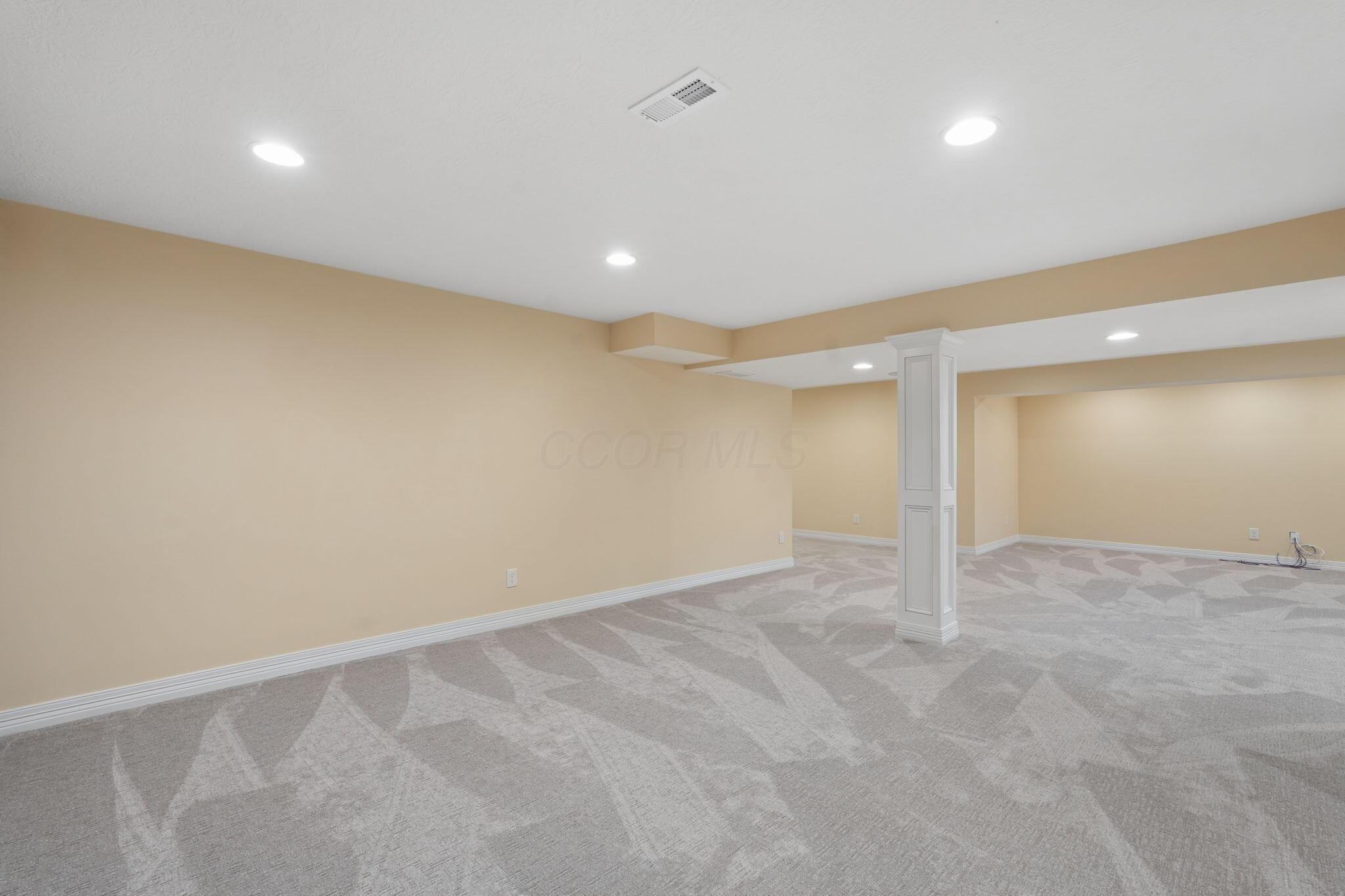 6294 Jeffrelyn Drive Property Photo 38