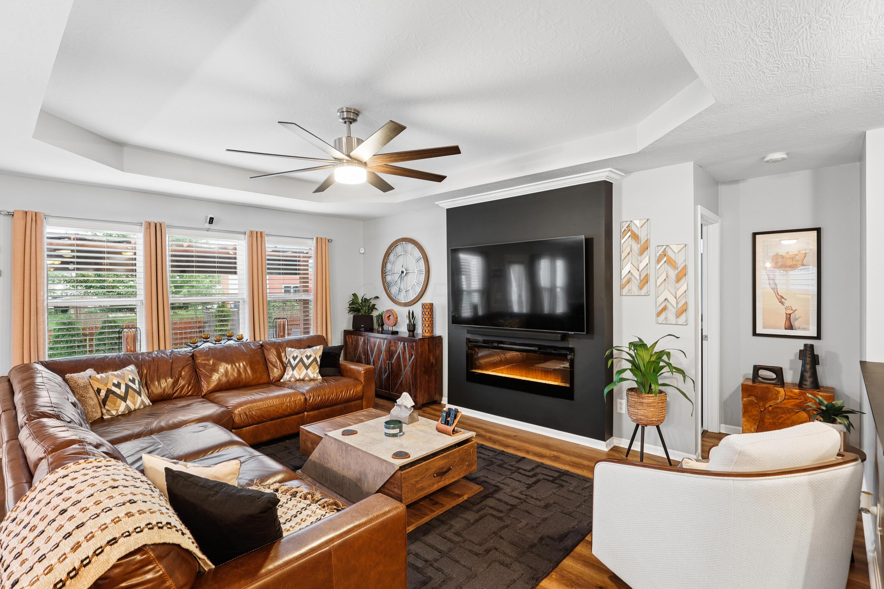 7481 Winding Path Court Property Photo 8