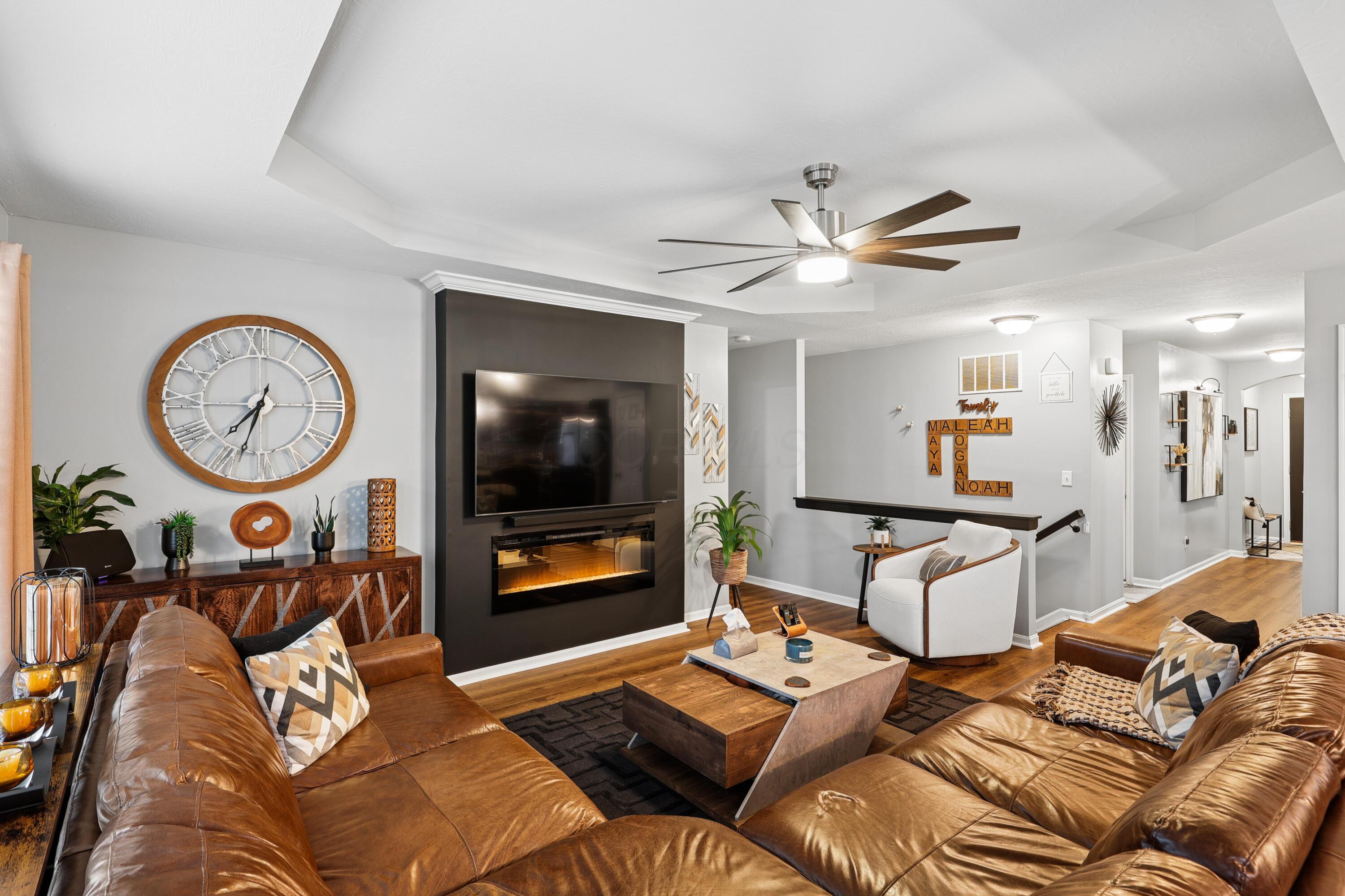 7481 Winding Path Court Property Photo 9