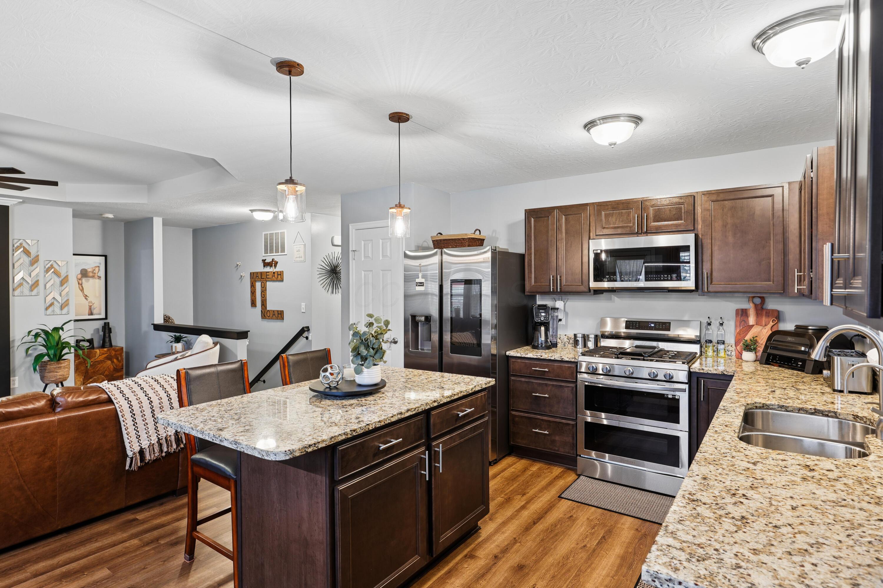 7481 Winding Path Court Property Photo 14