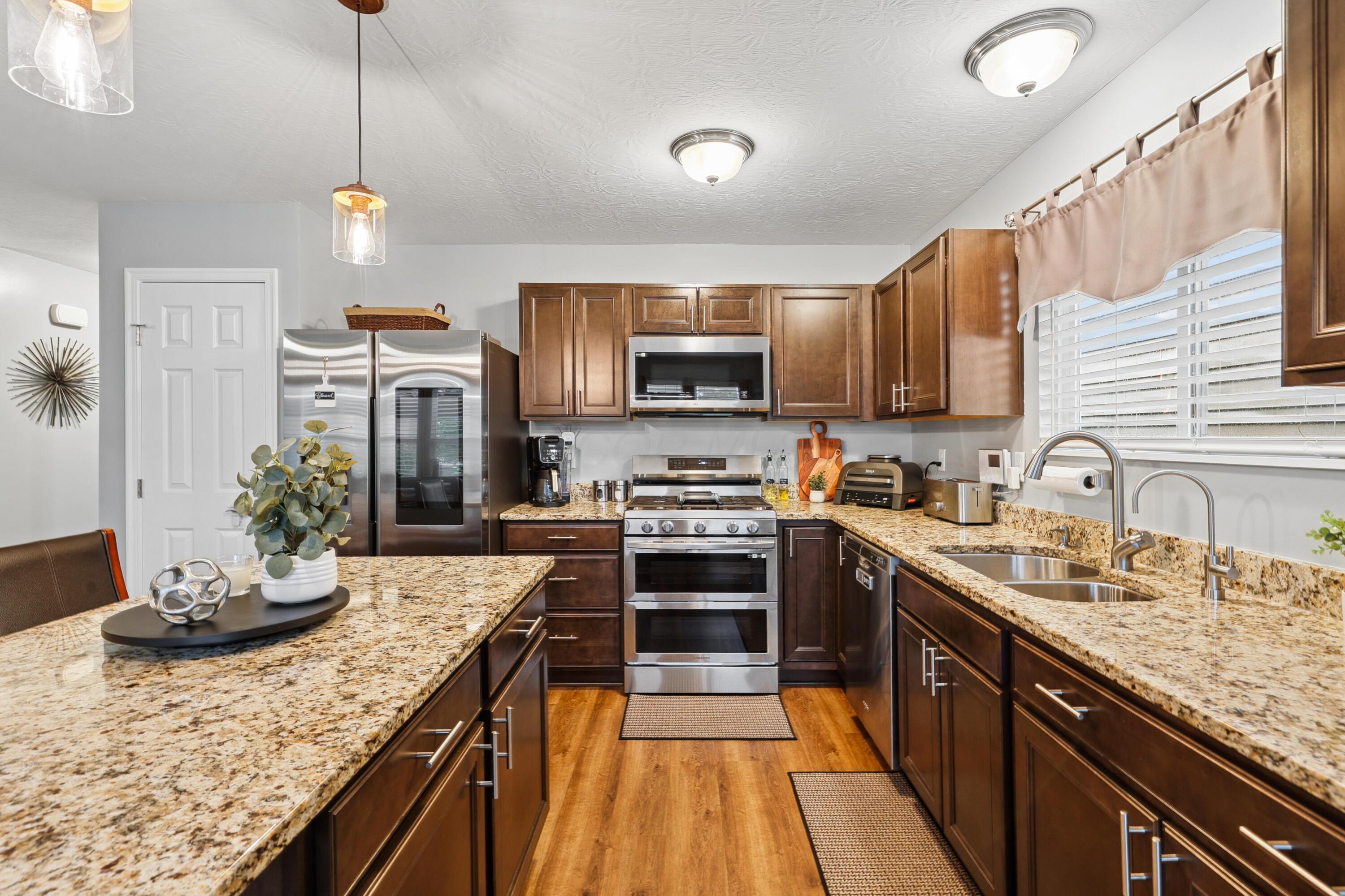 7481 Winding Path Court Property Photo 16