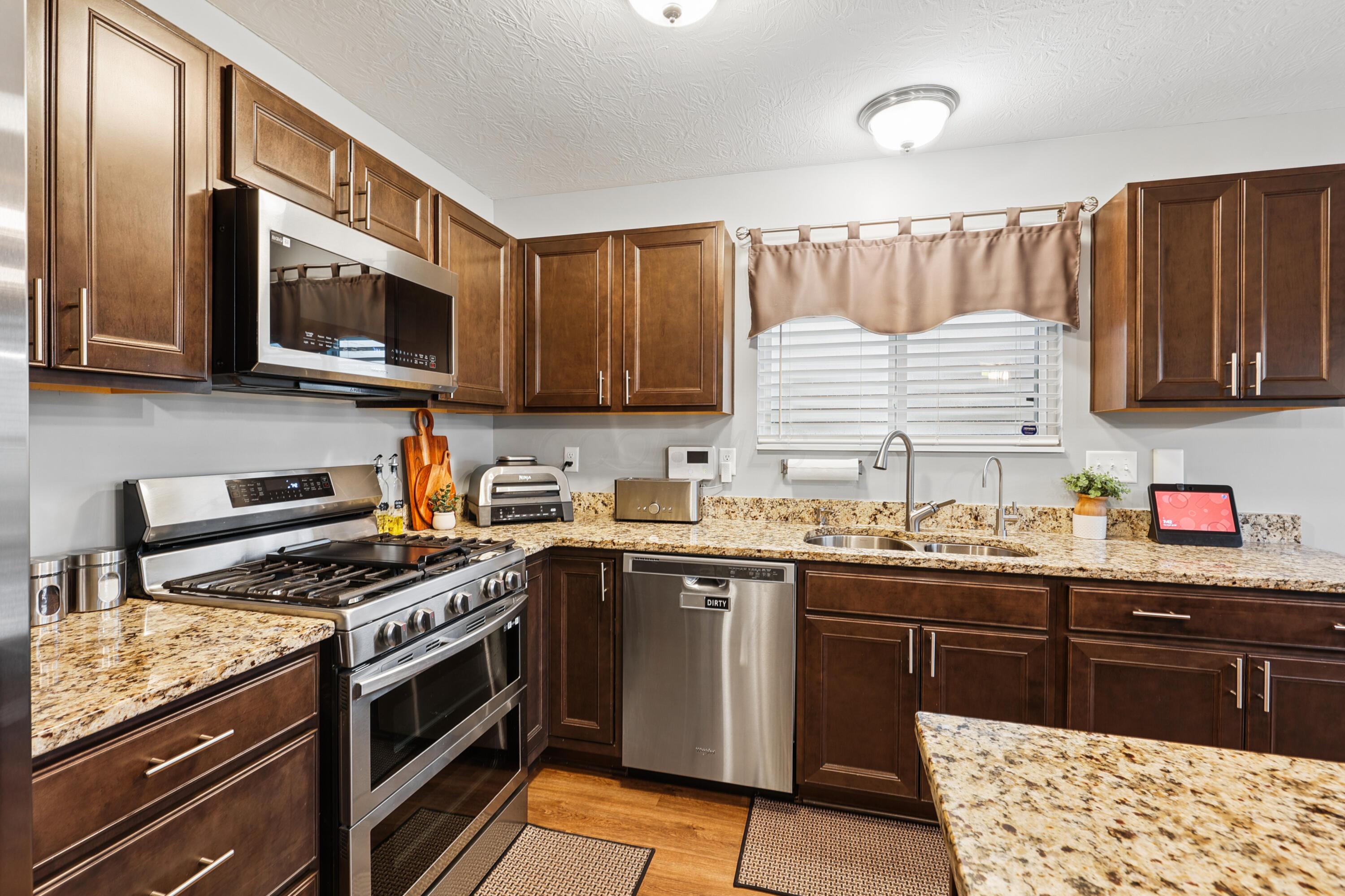 7481 Winding Path Court Property Photo 18