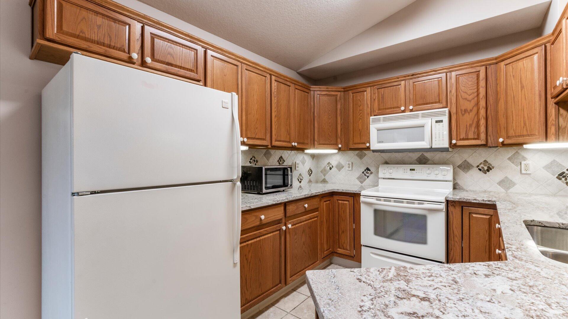 643 Kensington Drive Property Photo 15