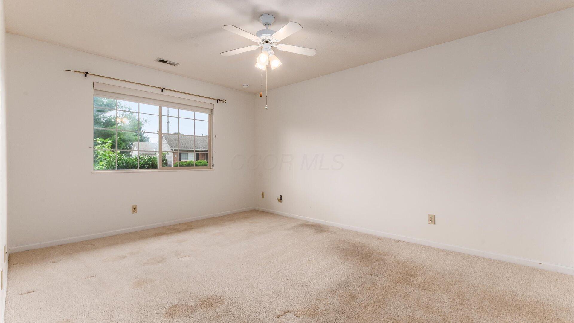 643 Kensington Drive Property Photo 19