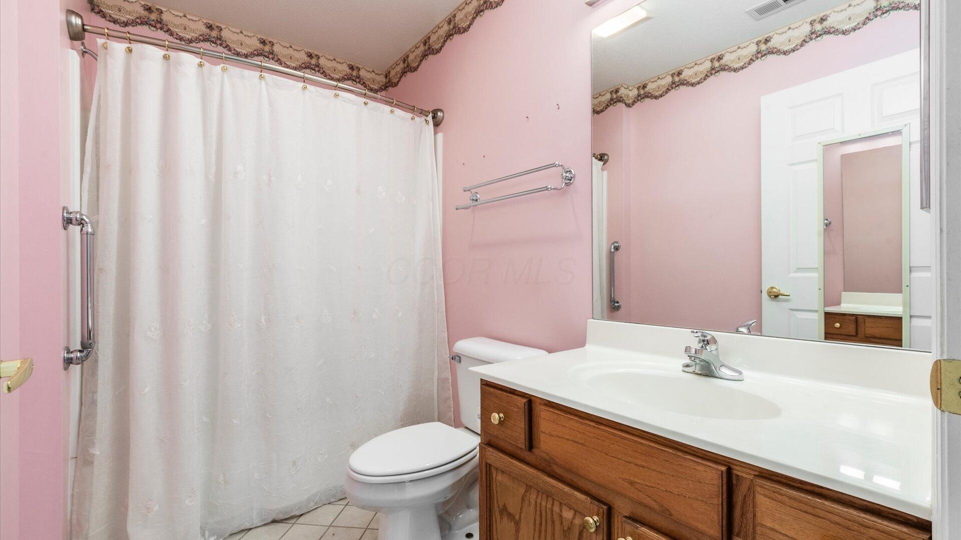 643 Kensington Drive Property Photo 22