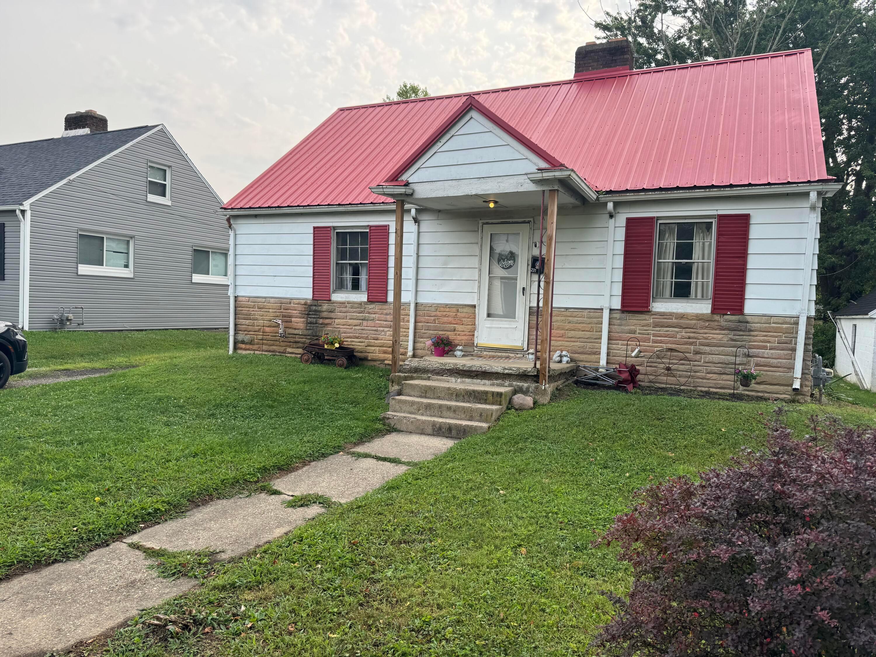 231 Edgewood Avenue Property Photo 1