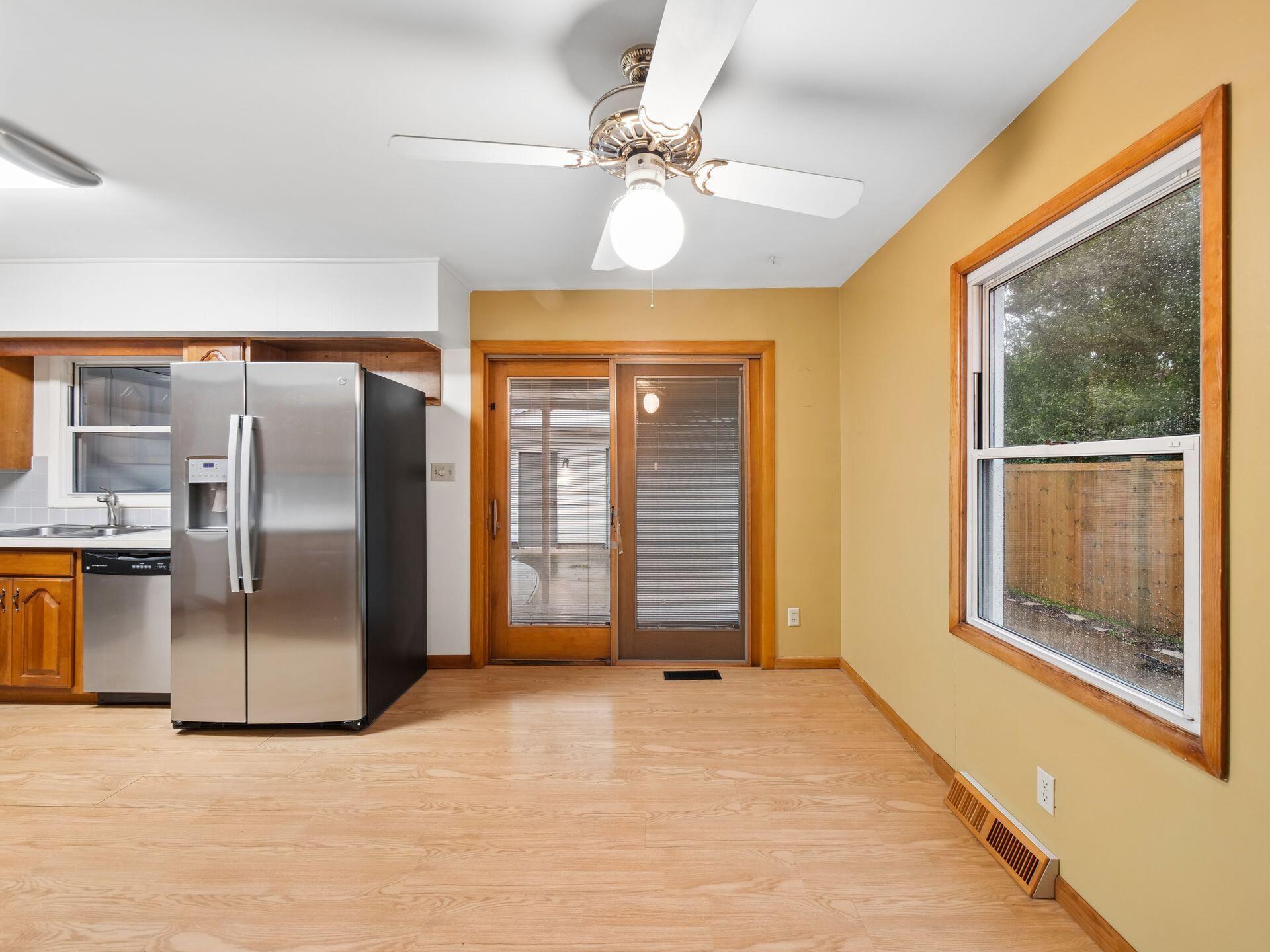 2433 Fishinger Road Property Photo 12