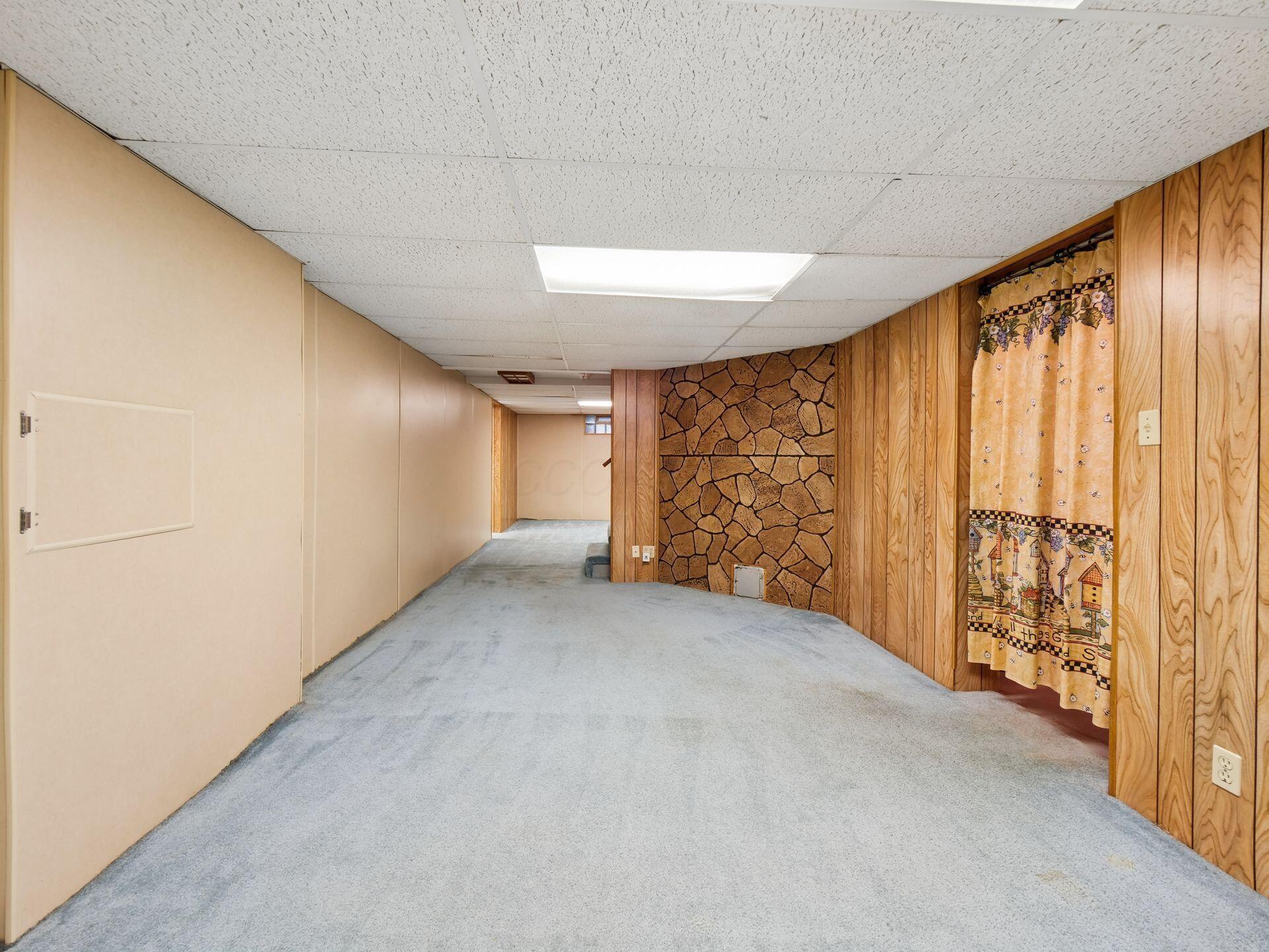 2433 Fishinger Road Property Photo 42