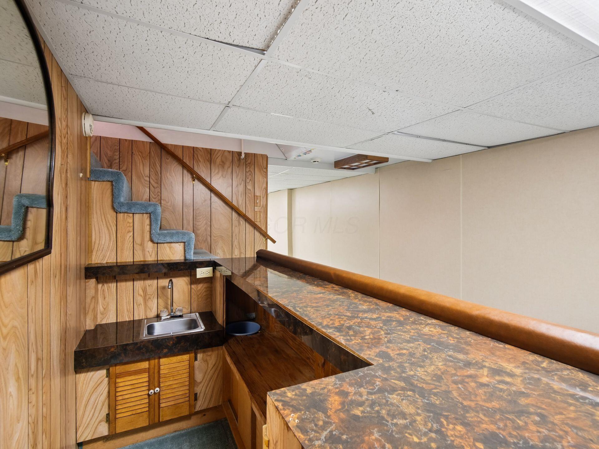 2433 Fishinger Road Property Photo 46