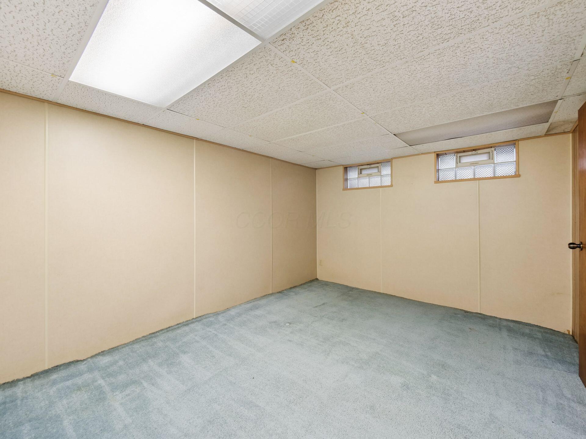 2433 Fishinger Road Property Photo 47