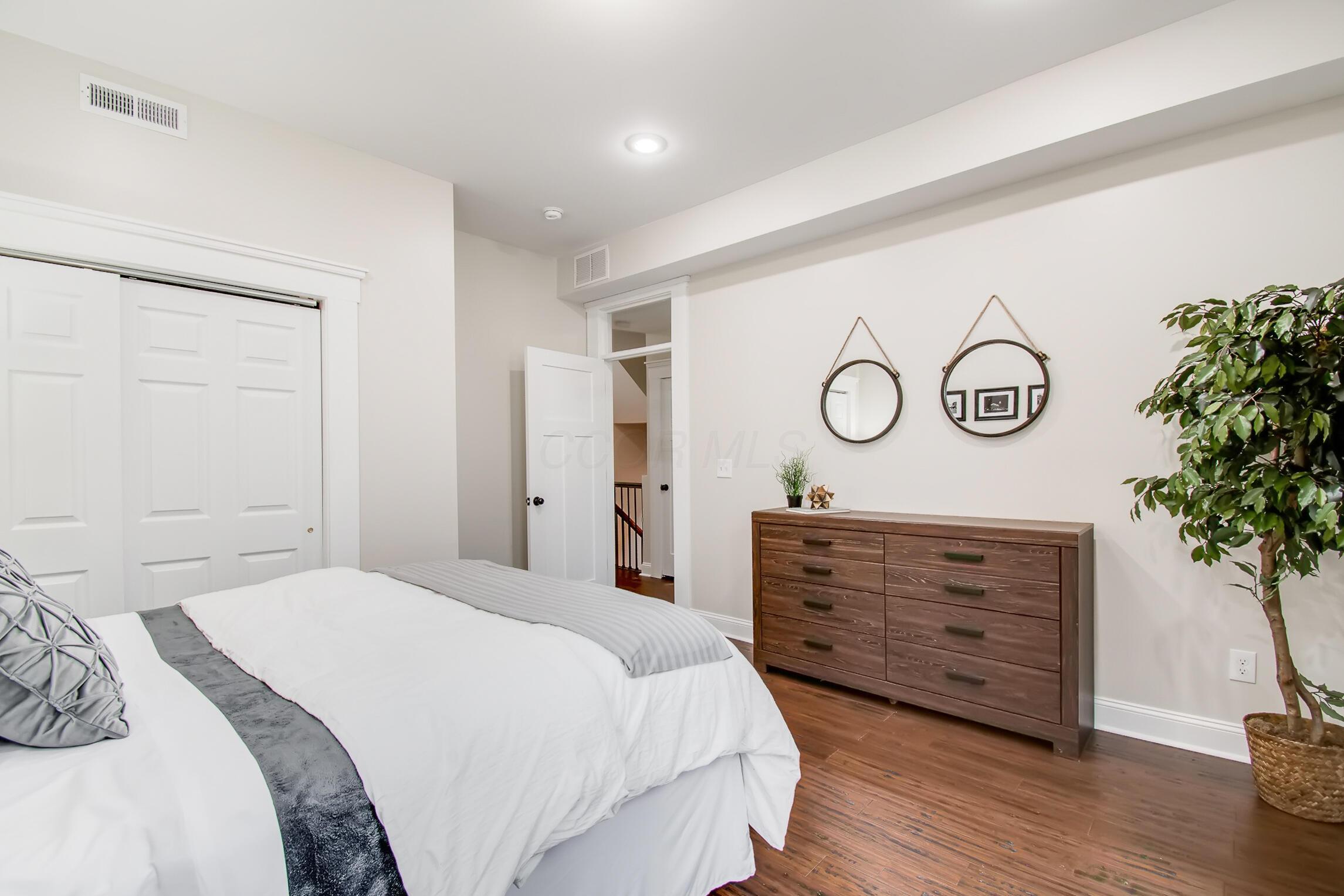 1275 E Long Street Property Photo 17