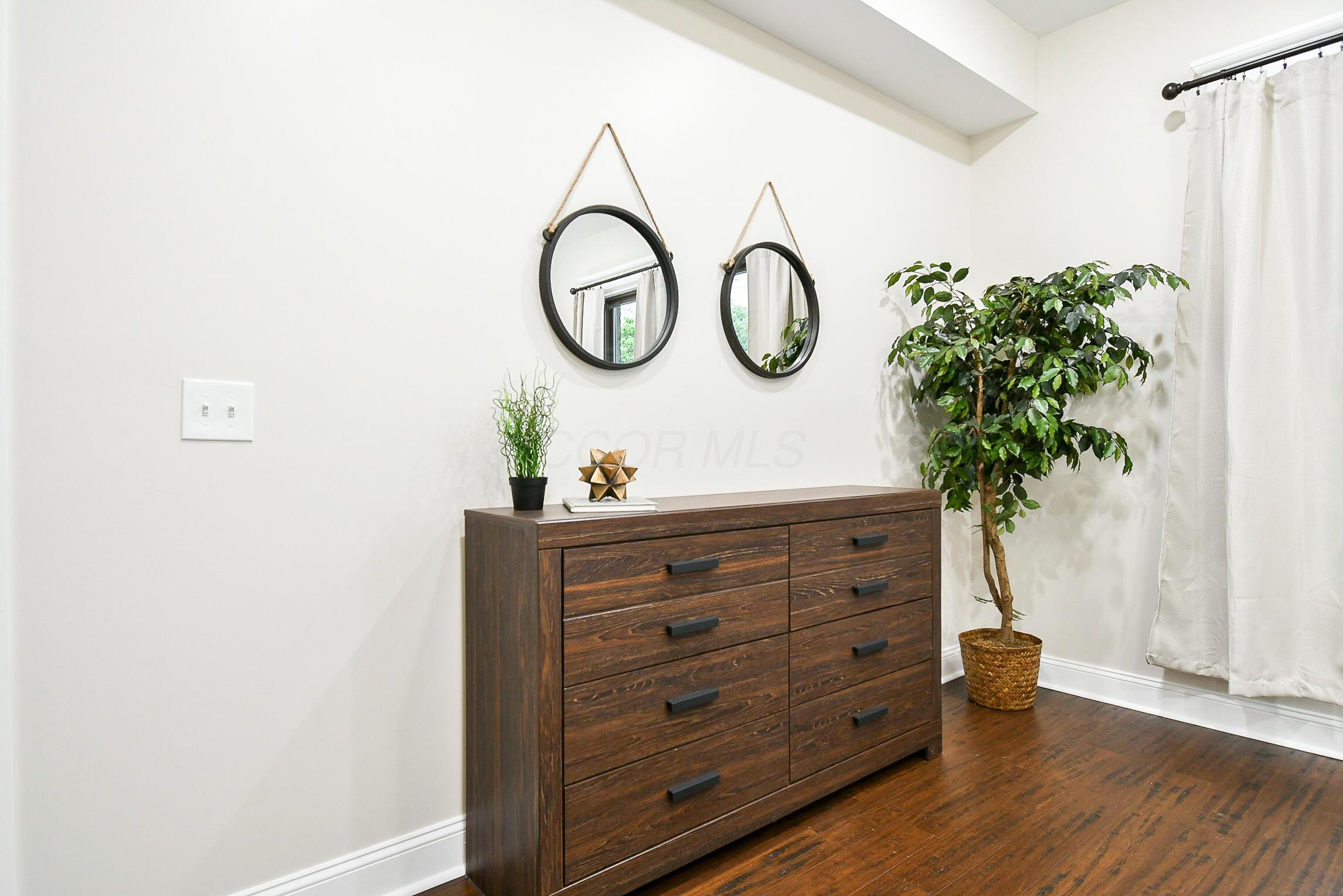 1275 E Long Street Property Photo 27