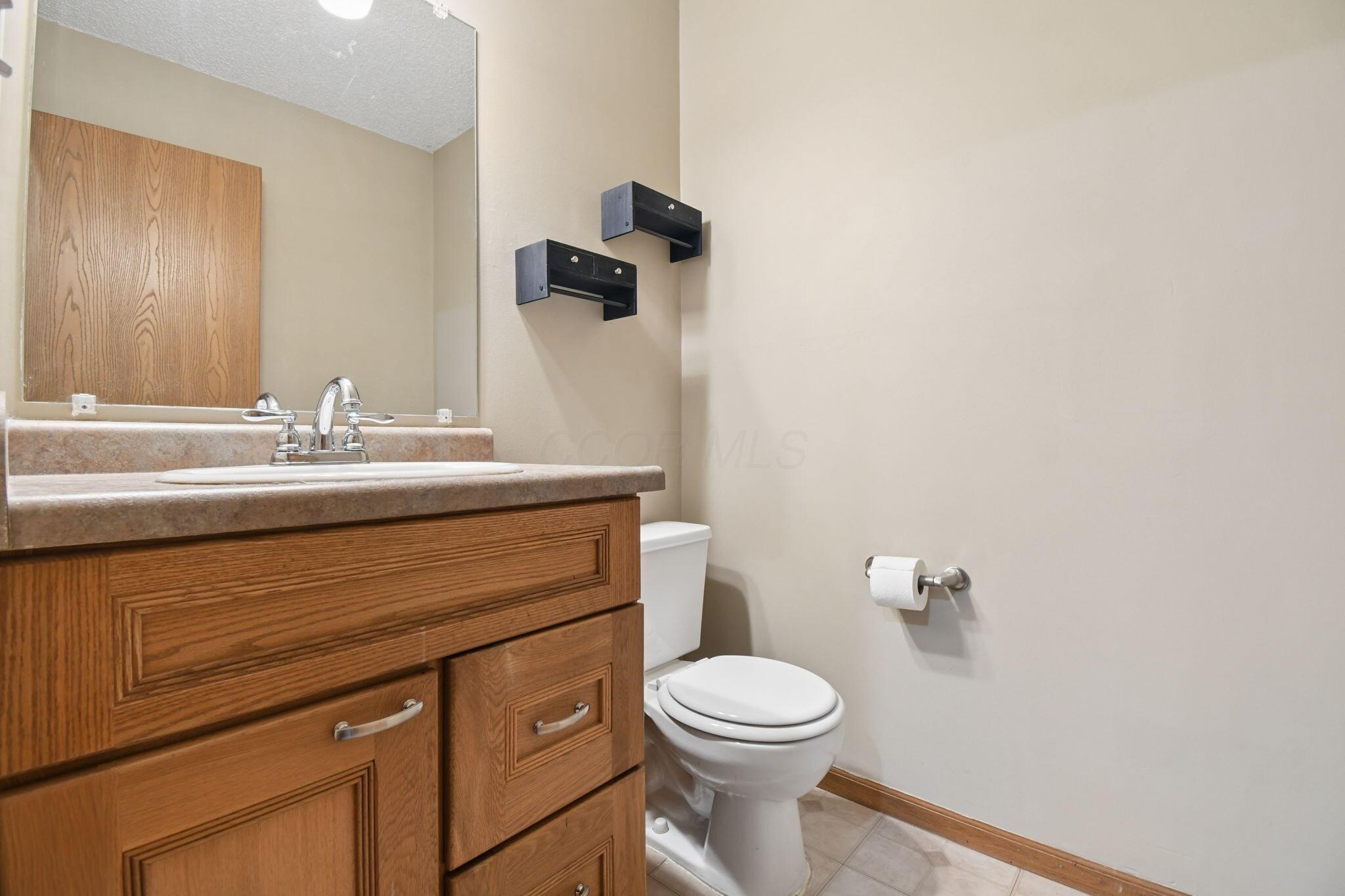 186 Macfalls Way, 17b Property Photo 5