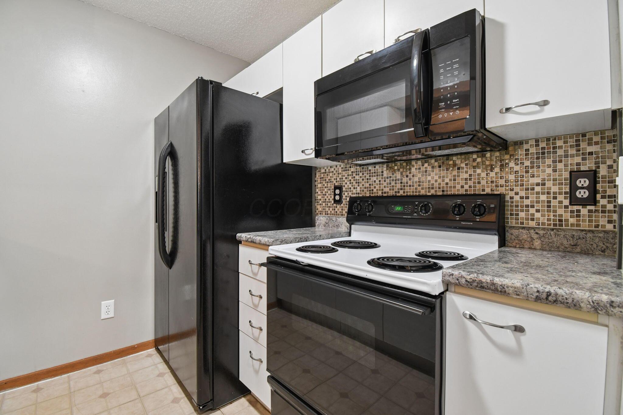 186 Macfalls Way, 17b Property Photo 7