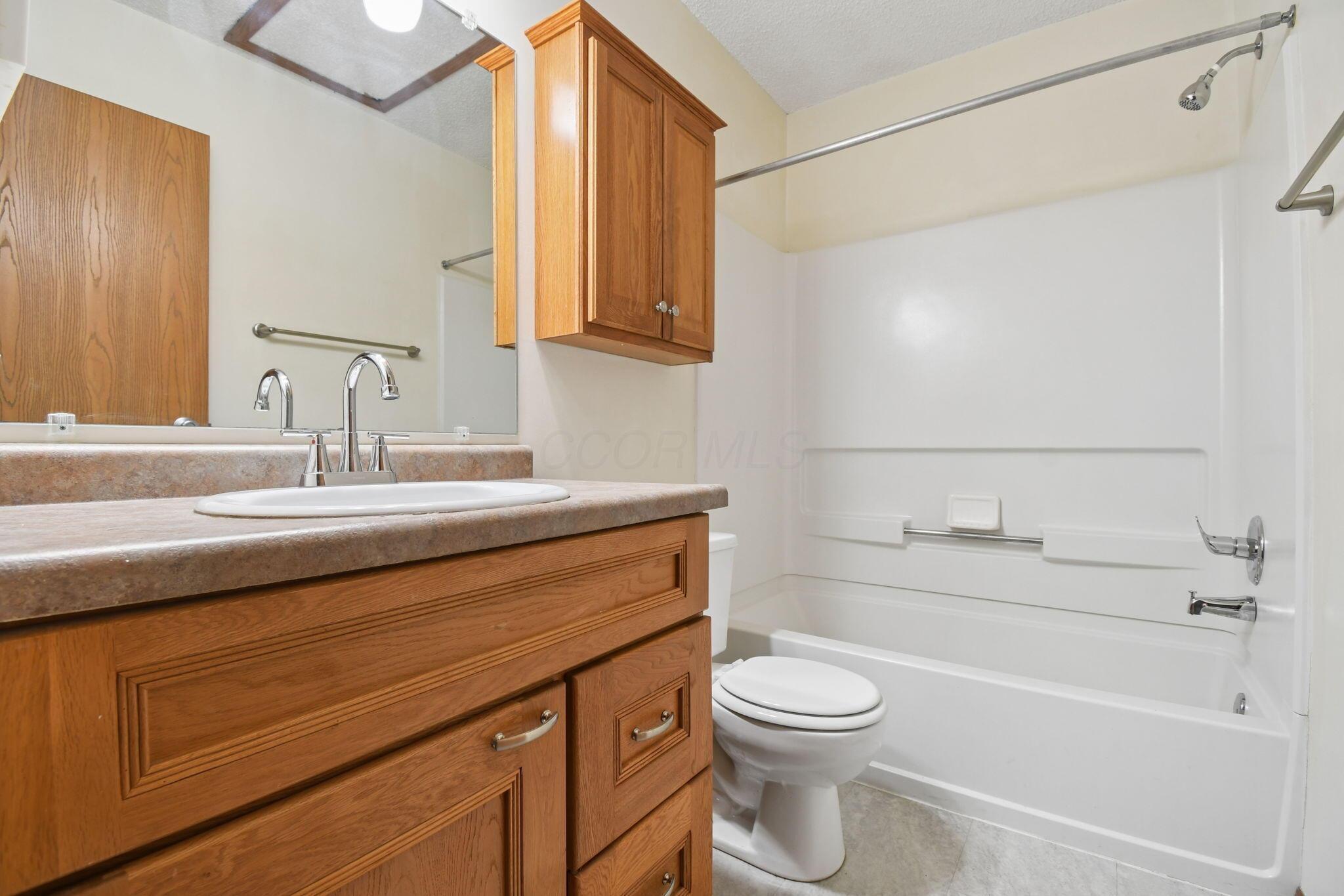 186 Macfalls Way, 17b Property Photo 13