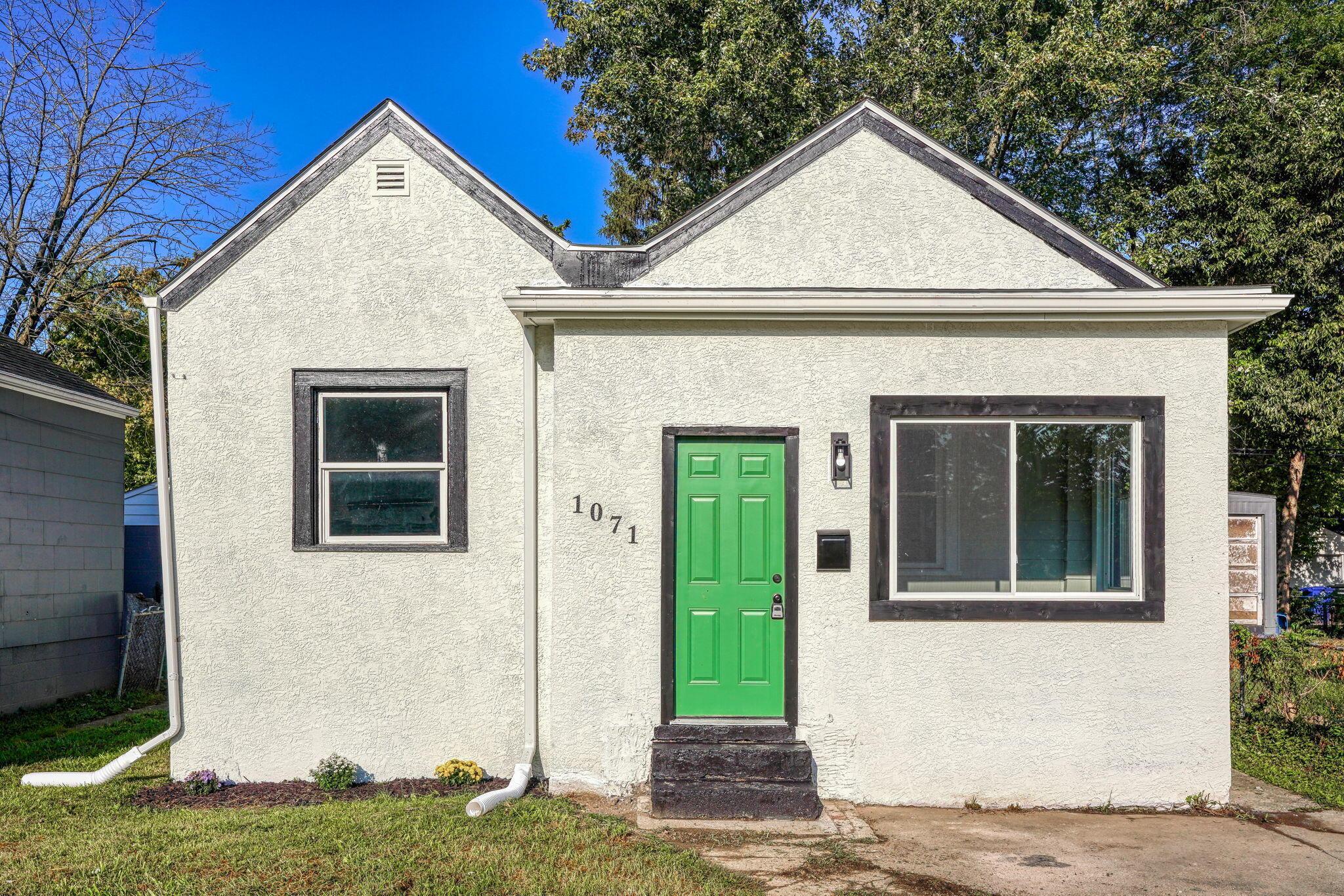 1071 Seymour Avenue Property Photo 1