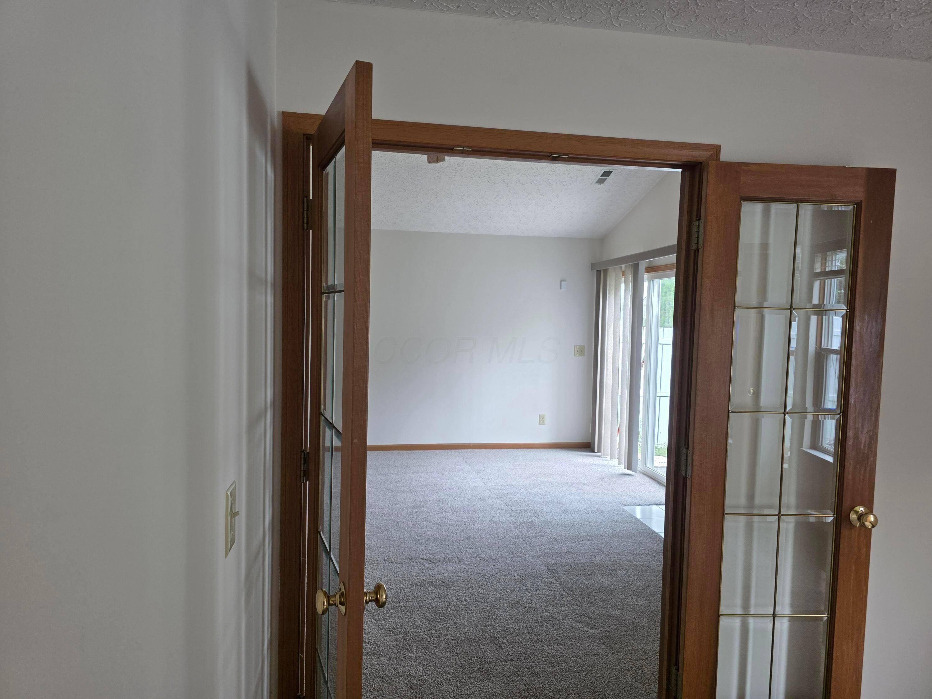 2049 Margo Road Property Photo 4