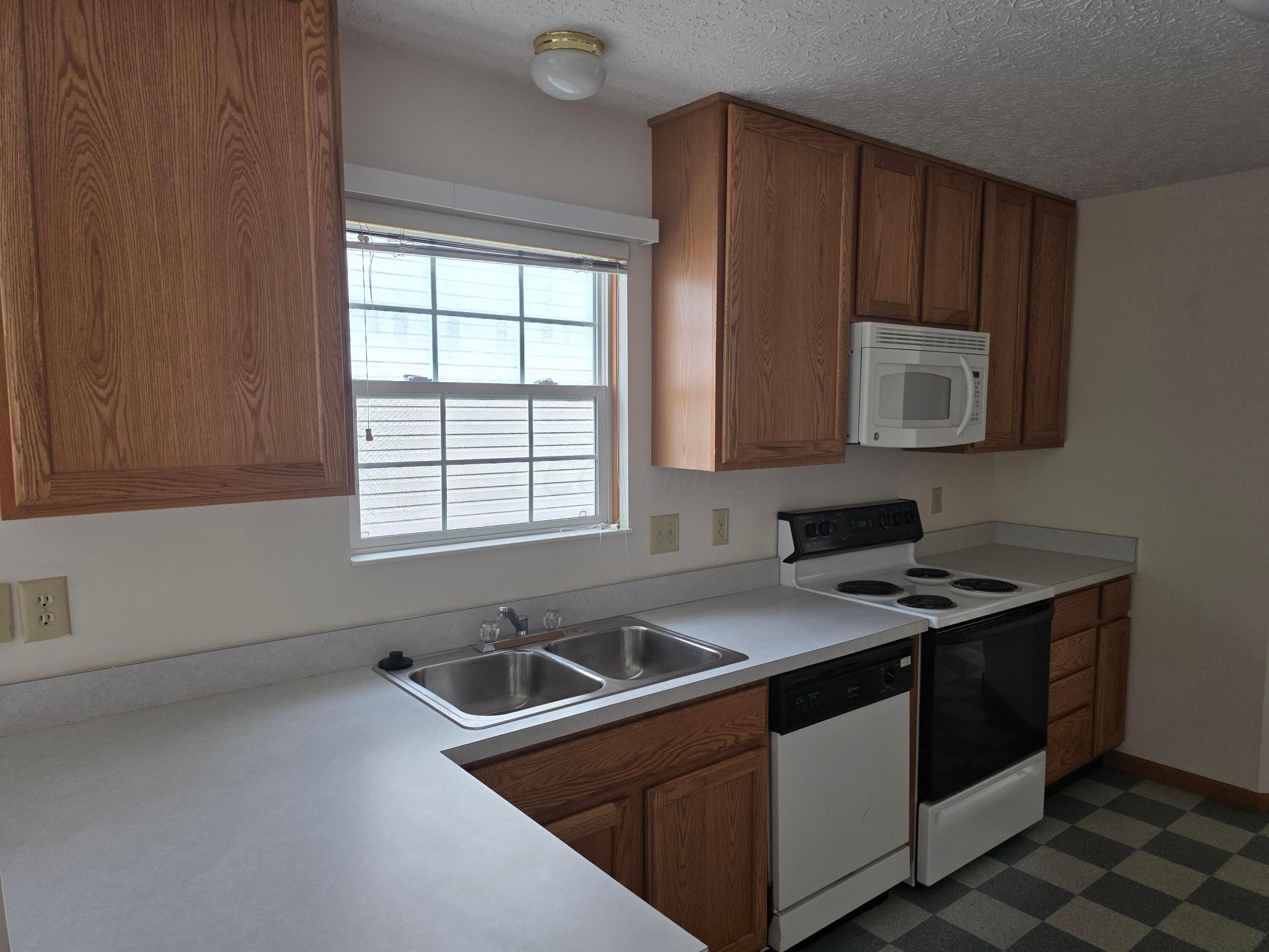 2049 Margo Road Property Photo 5
