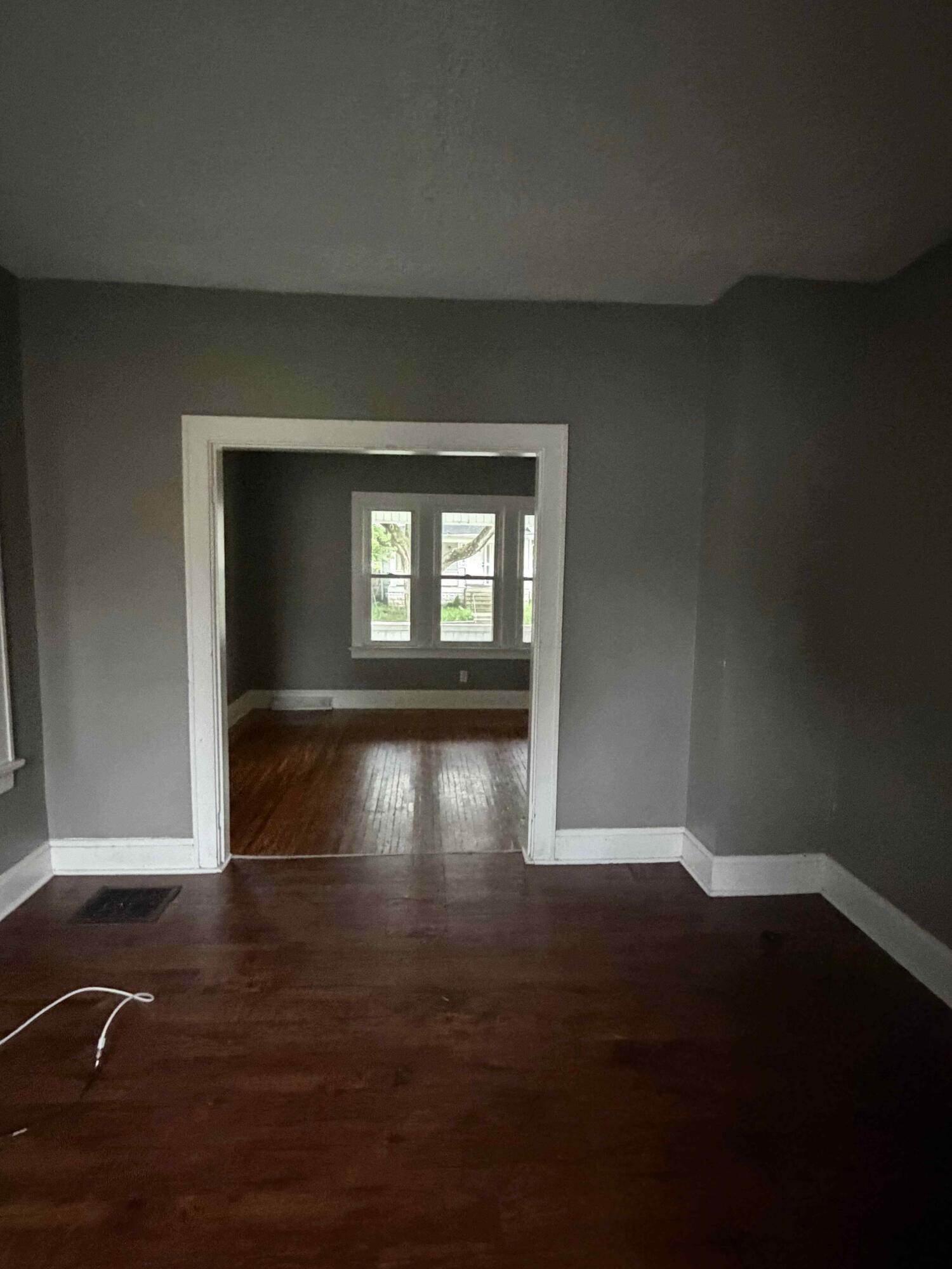 28 S Warren Avenue Property Photo 3