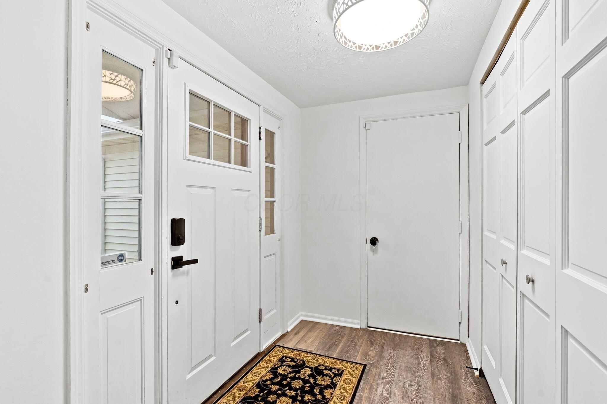 5723 Greendale Drive Property Photo 3