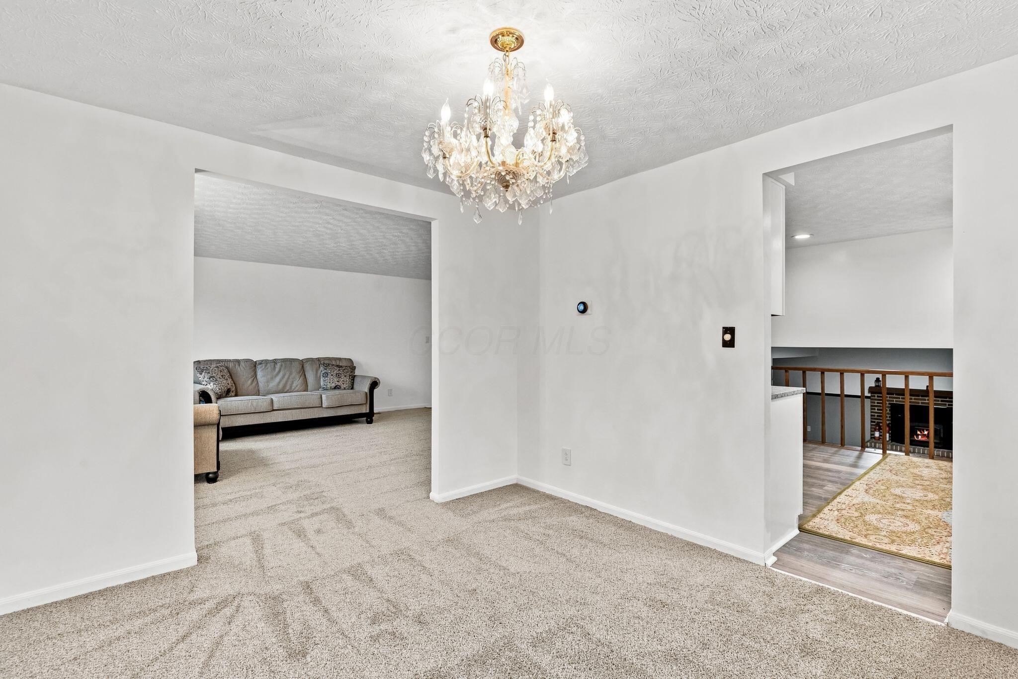 5723 Greendale Drive Property Photo 9