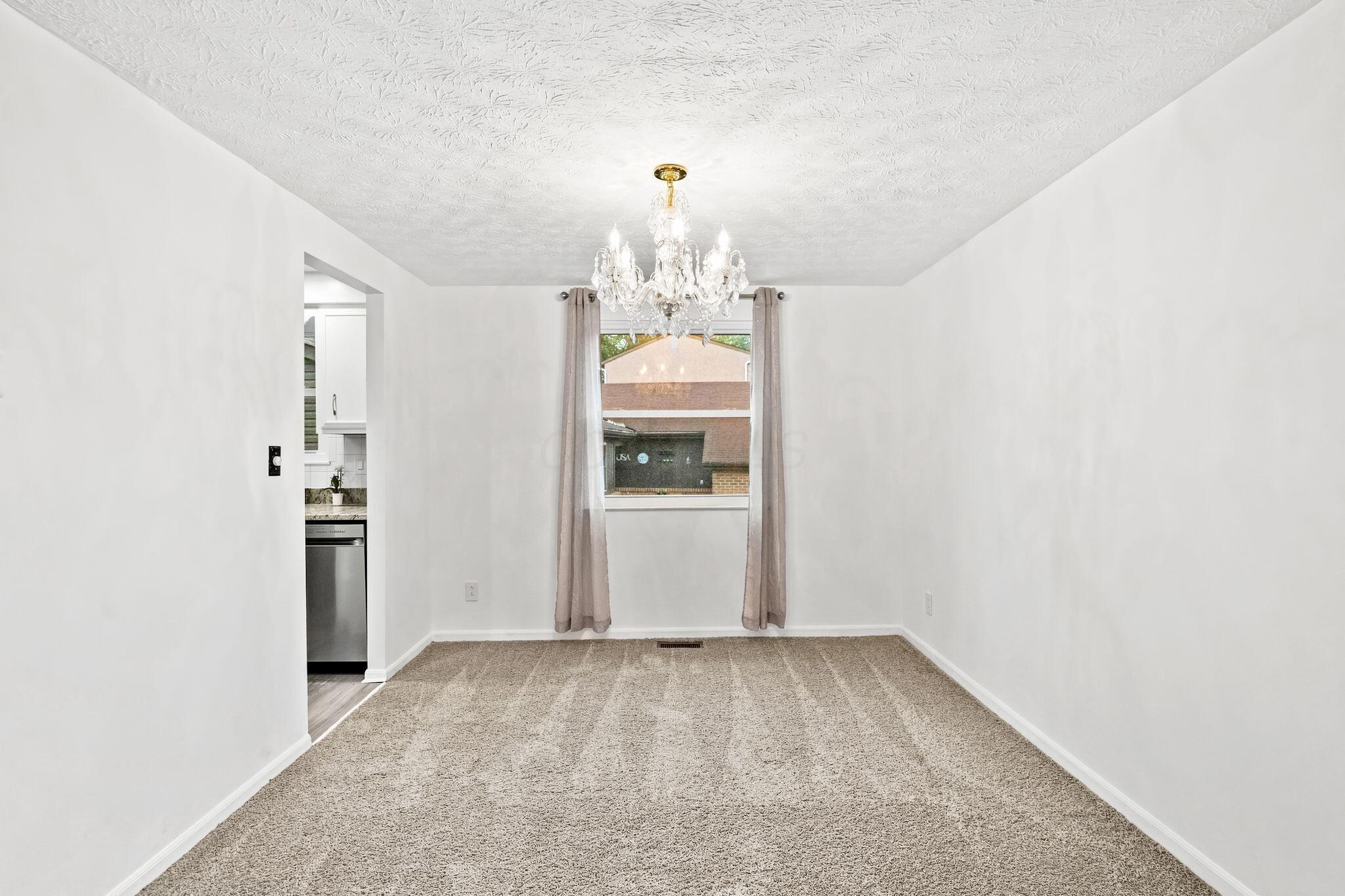 5723 Greendale Drive Property Photo 10