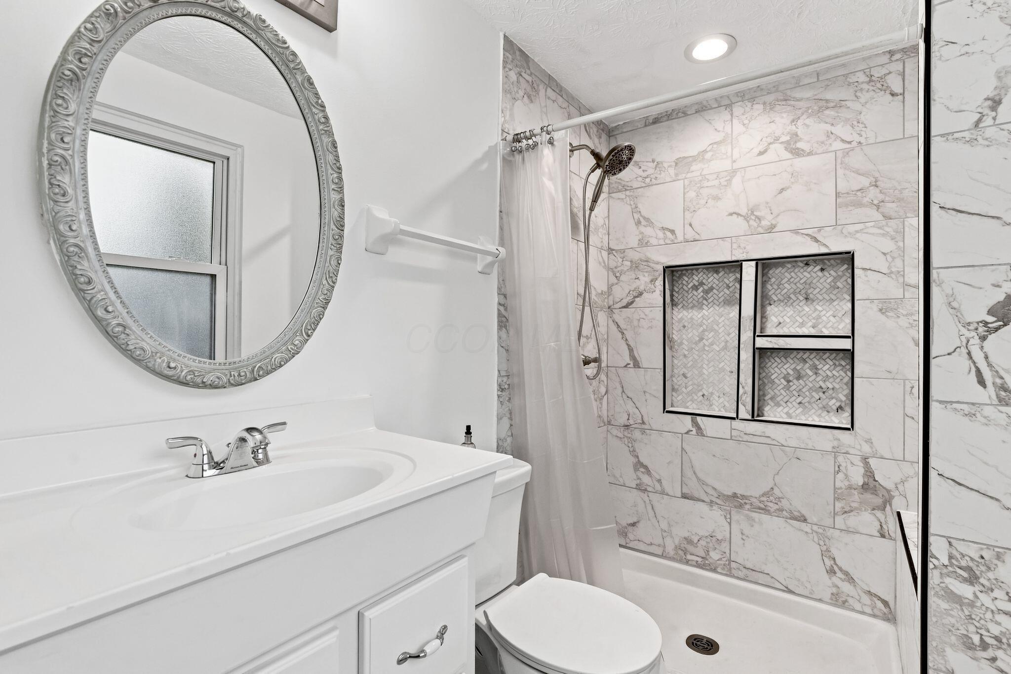 5723 Greendale Drive Property Photo 20