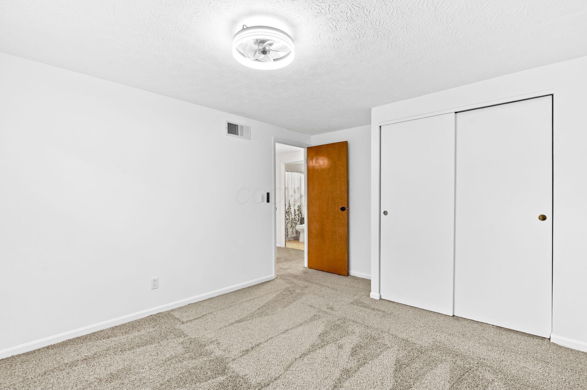 5723 Greendale Drive Property Photo 22