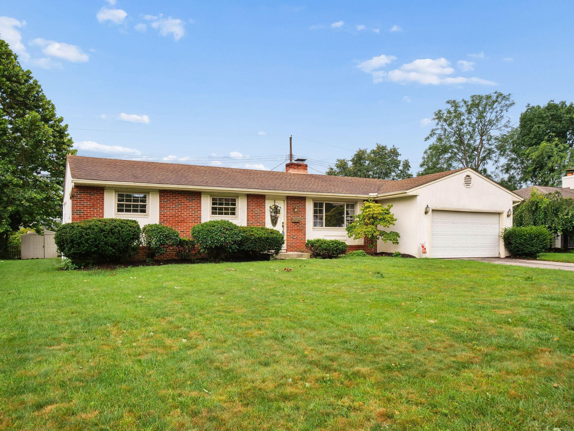1069 Kennington Avenue Property Photo 3
