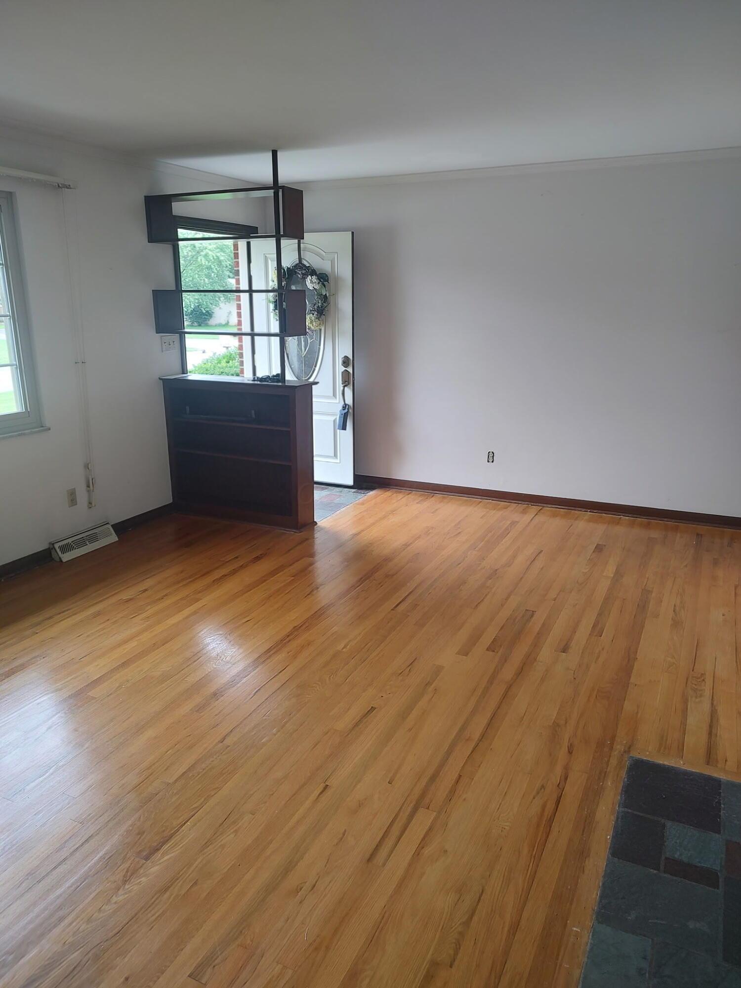 1069 Kennington Avenue Property Photo 7