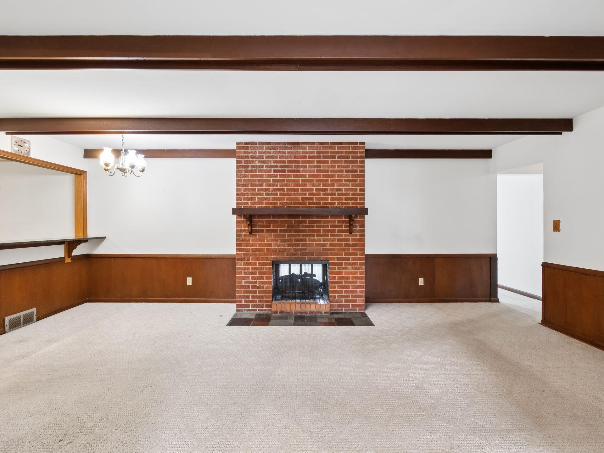 1069 Kennington Avenue Property Photo 9