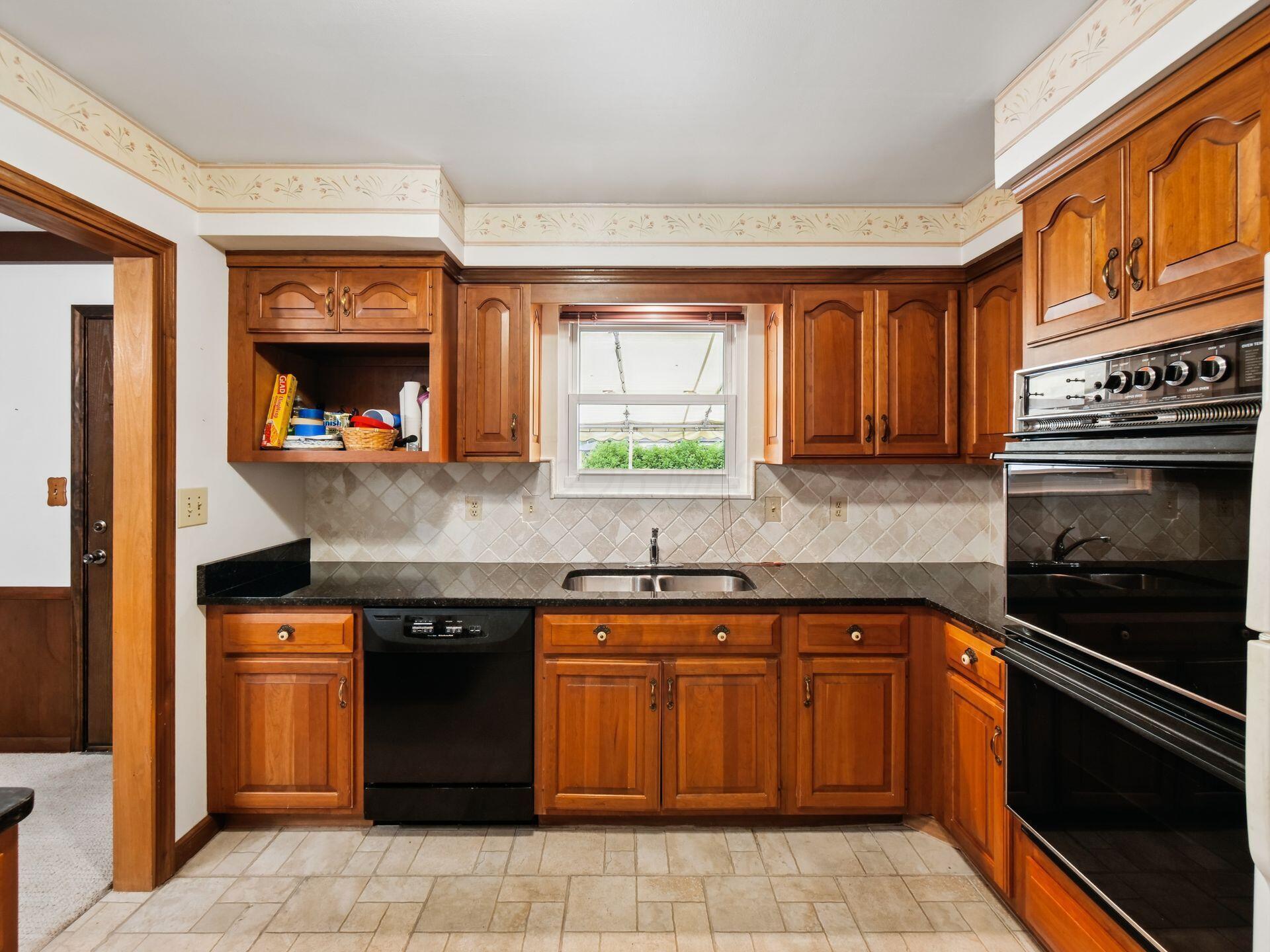 1069 Kennington Avenue Property Photo 14