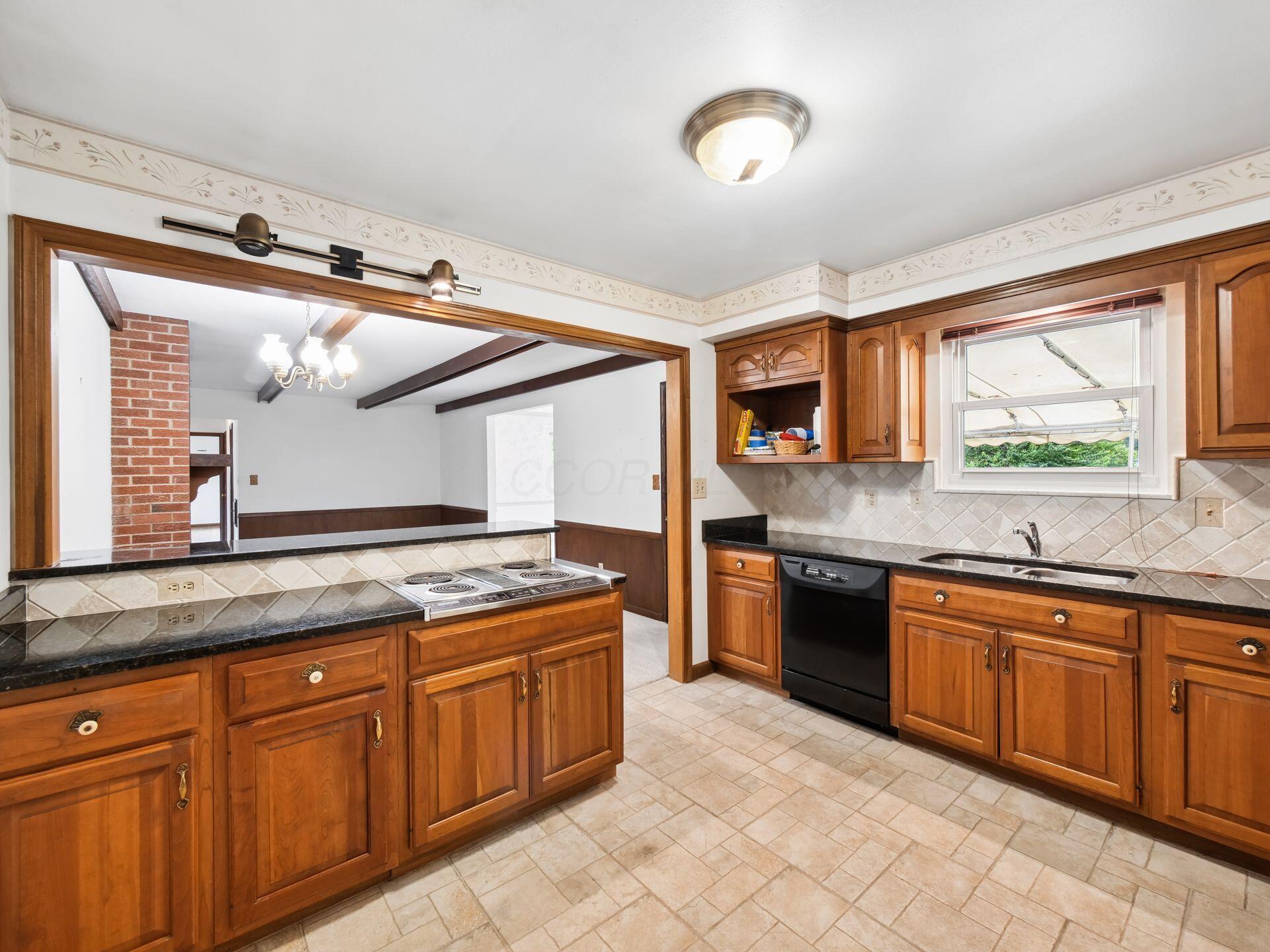 1069 Kennington Avenue Property Photo 15