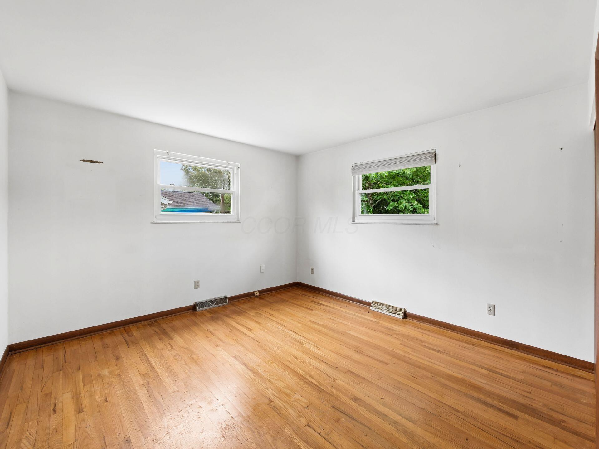 1069 Kennington Avenue Property Photo 21