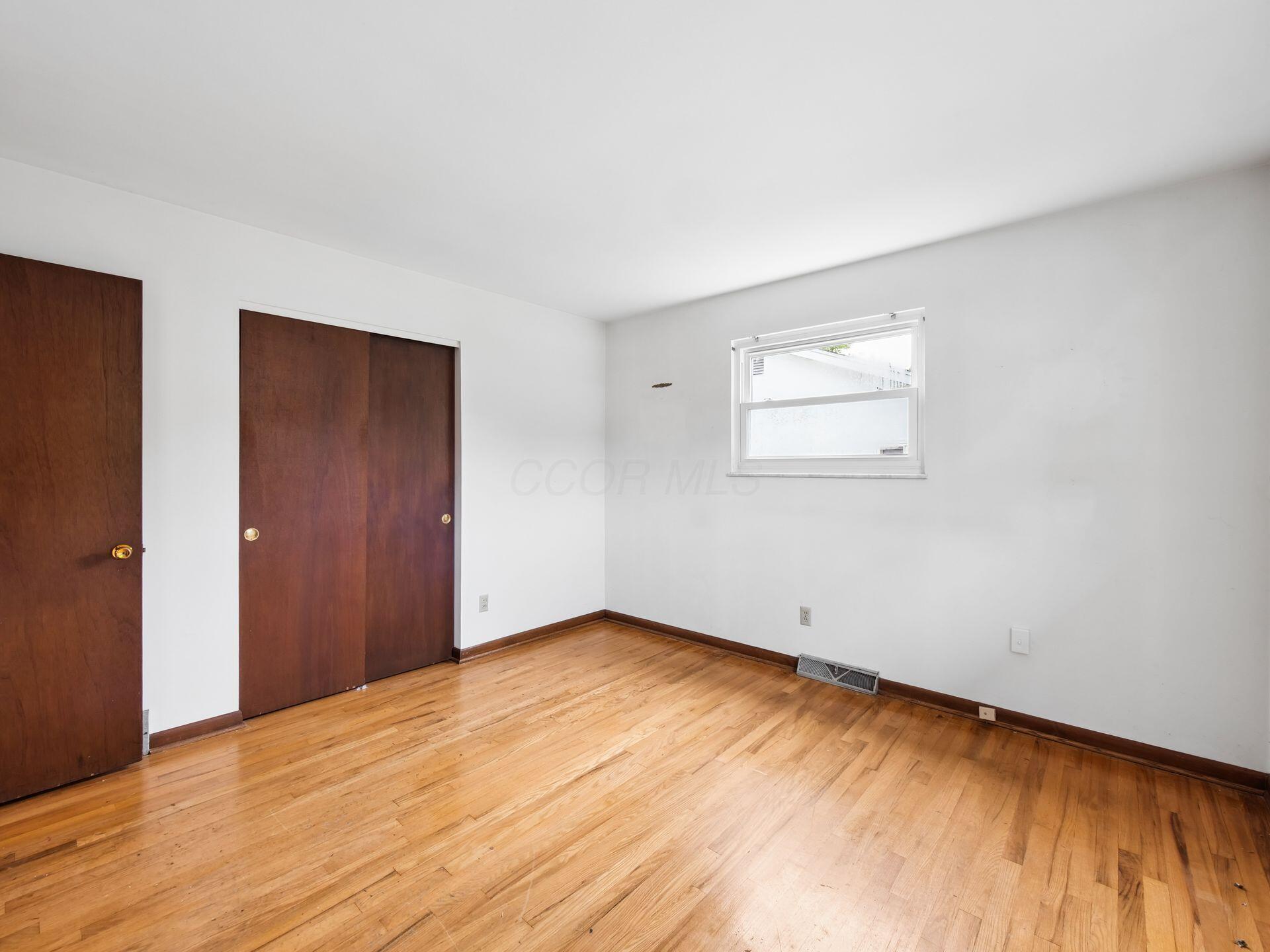 1069 Kennington Avenue Property Photo 22