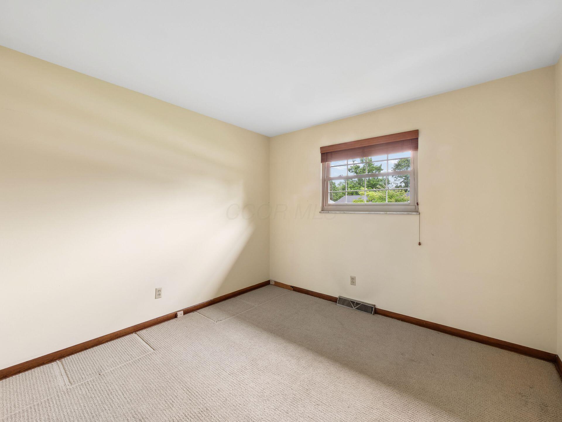 1069 Kennington Avenue Property Photo 29