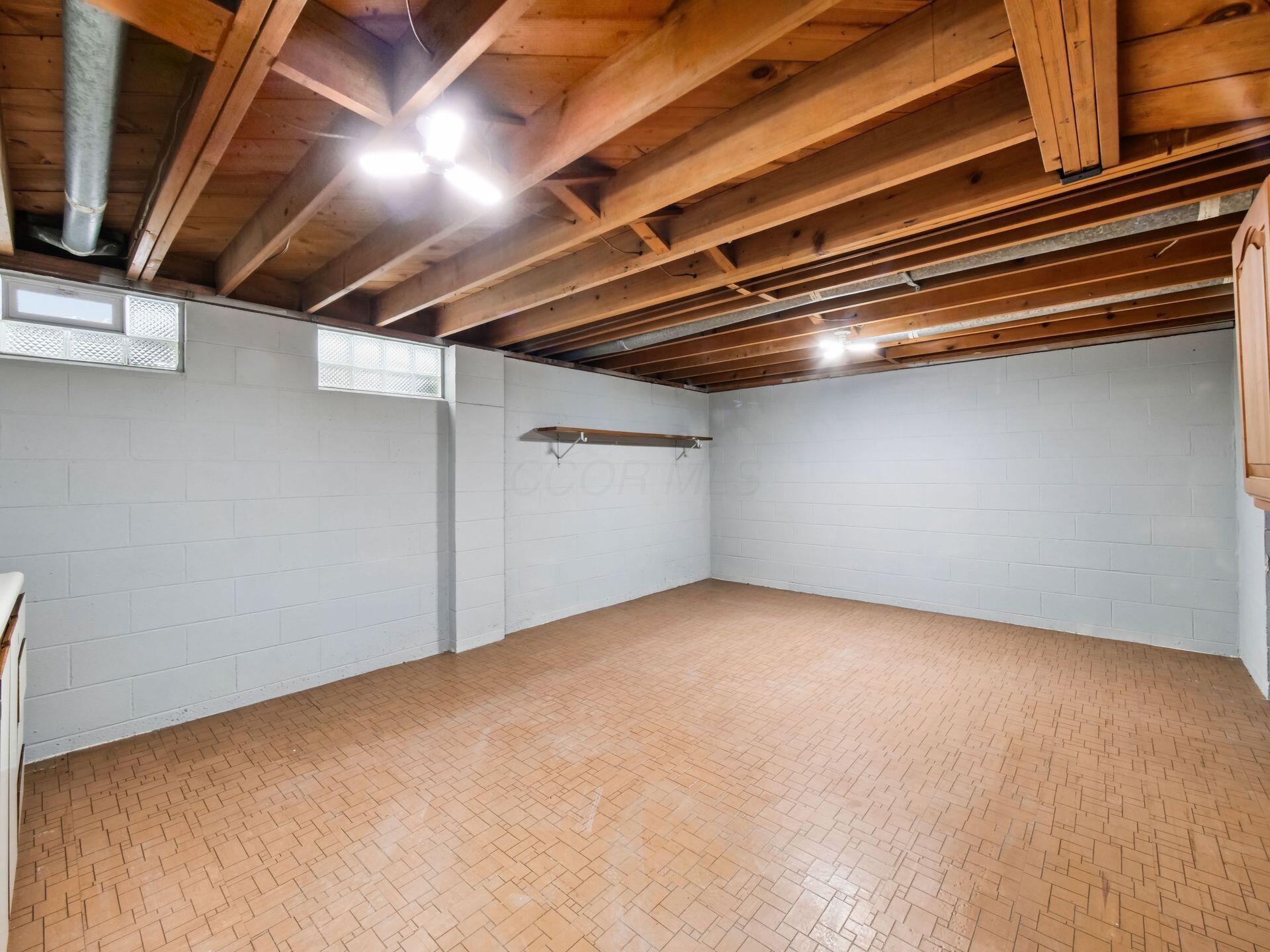 1069 Kennington Avenue Property Photo 32