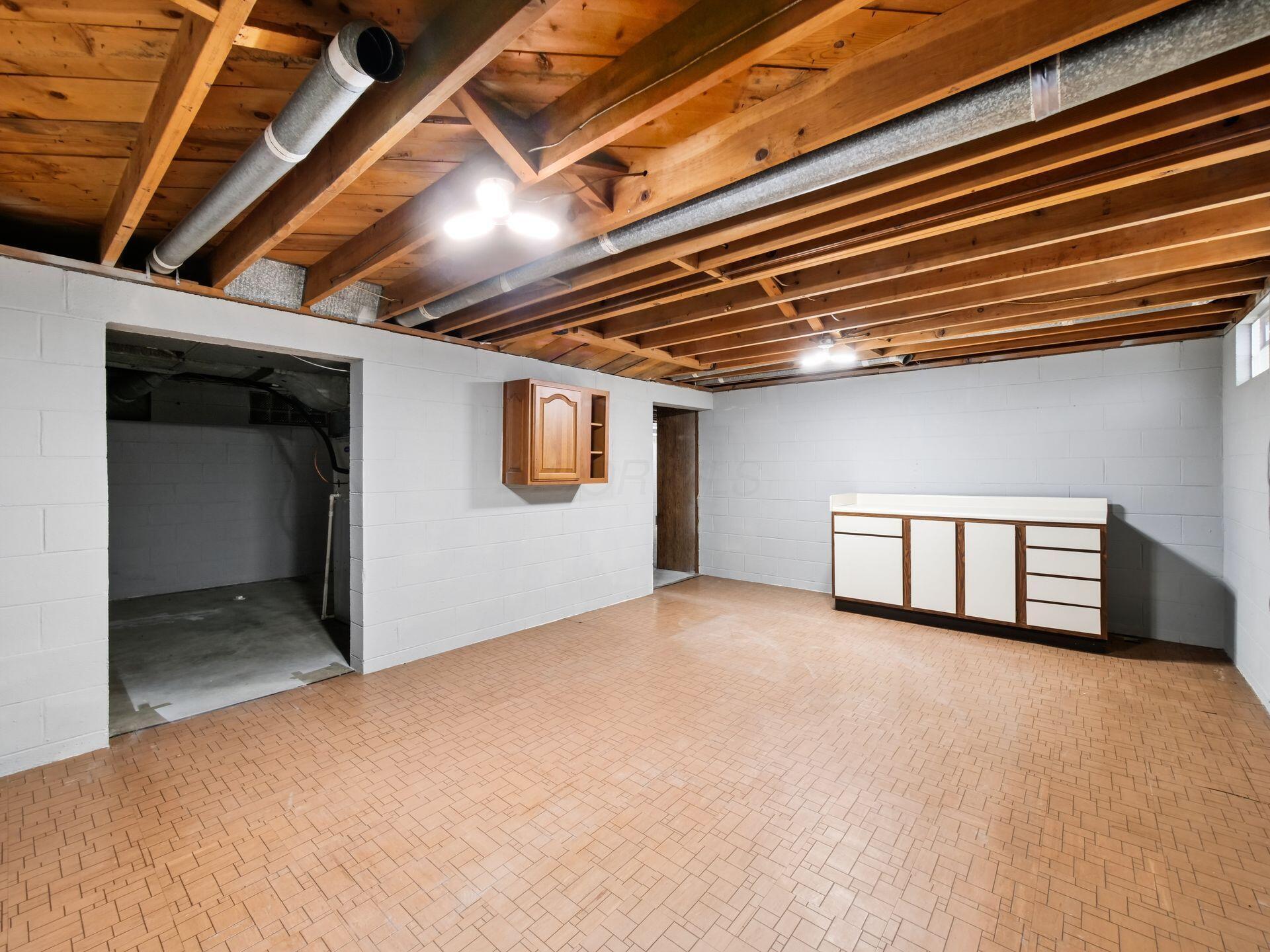 1069 Kennington Avenue Property Photo 33