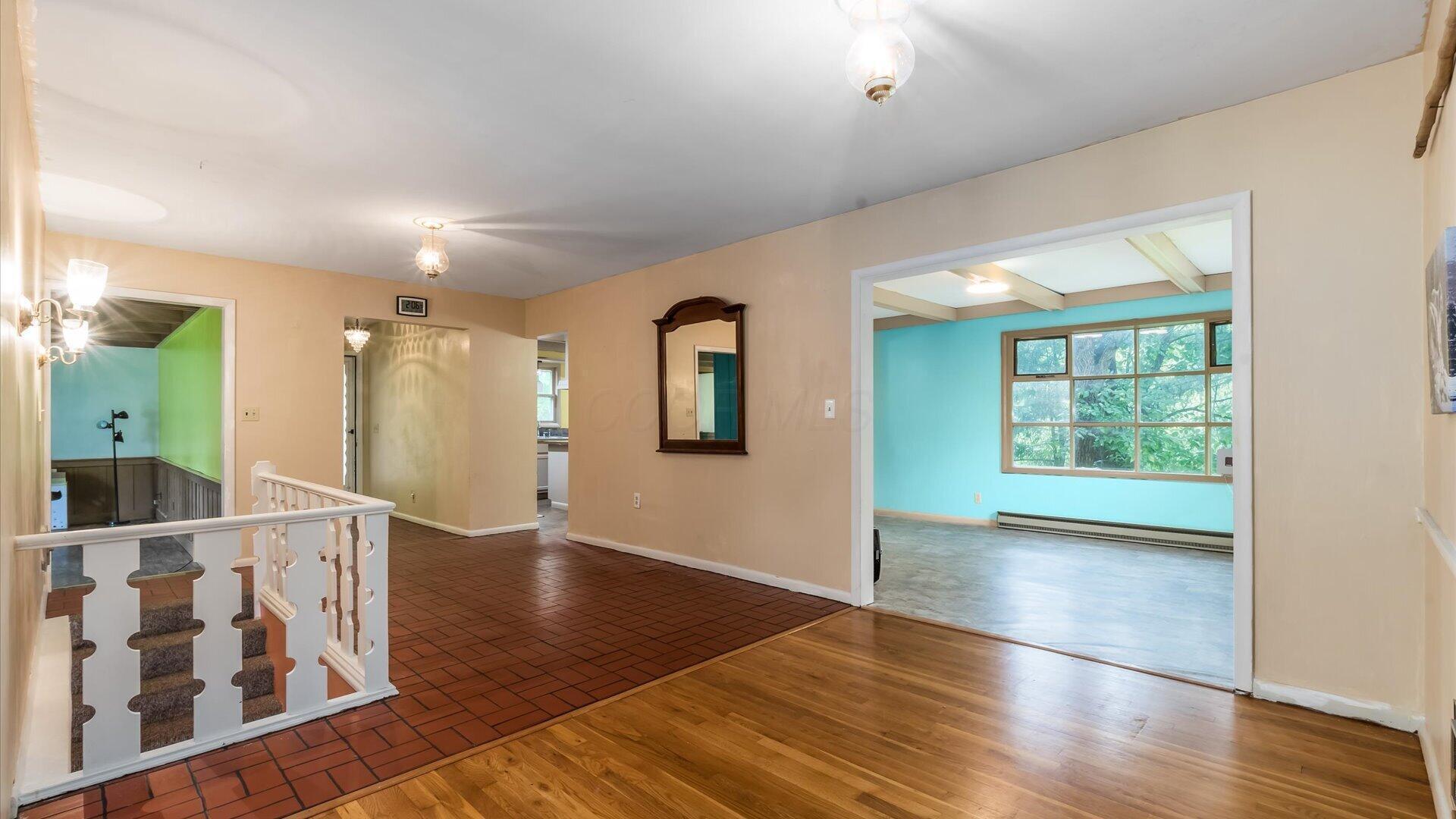 300 Eastlawn Circle Property Photo 6