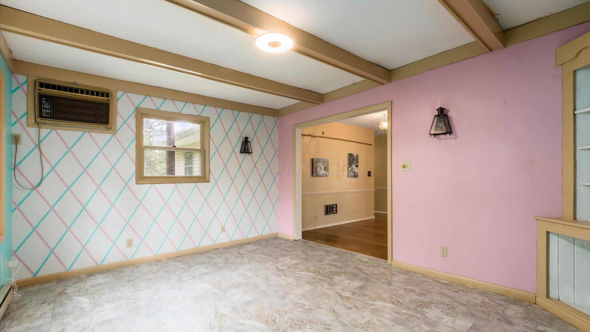 300 Eastlawn Circle Property Photo 10