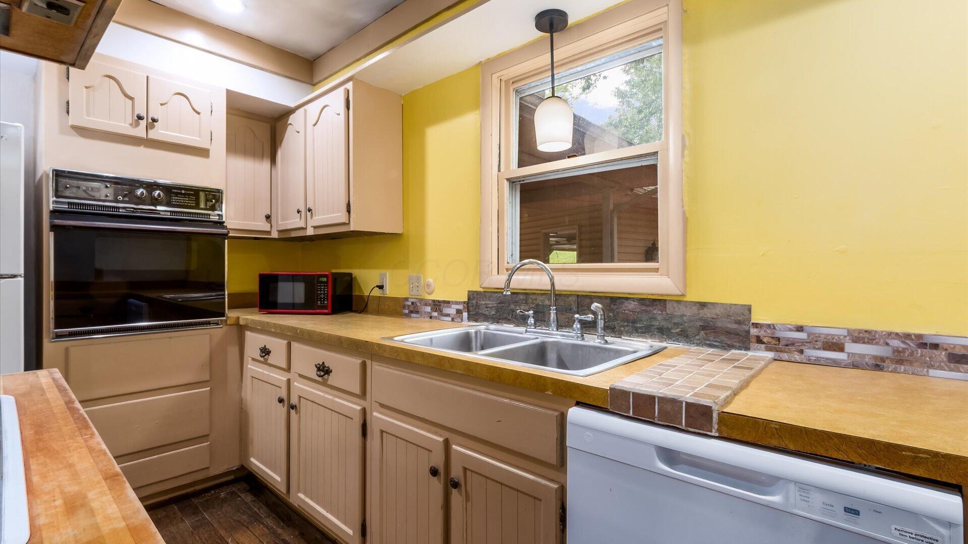 300 Eastlawn Circle Property Photo 17