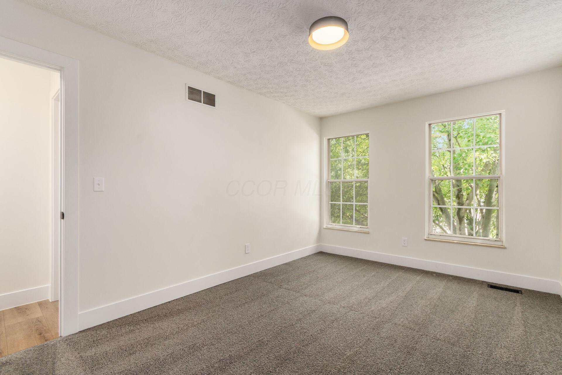 3939 Sleaford Avenue Property Photo 25
