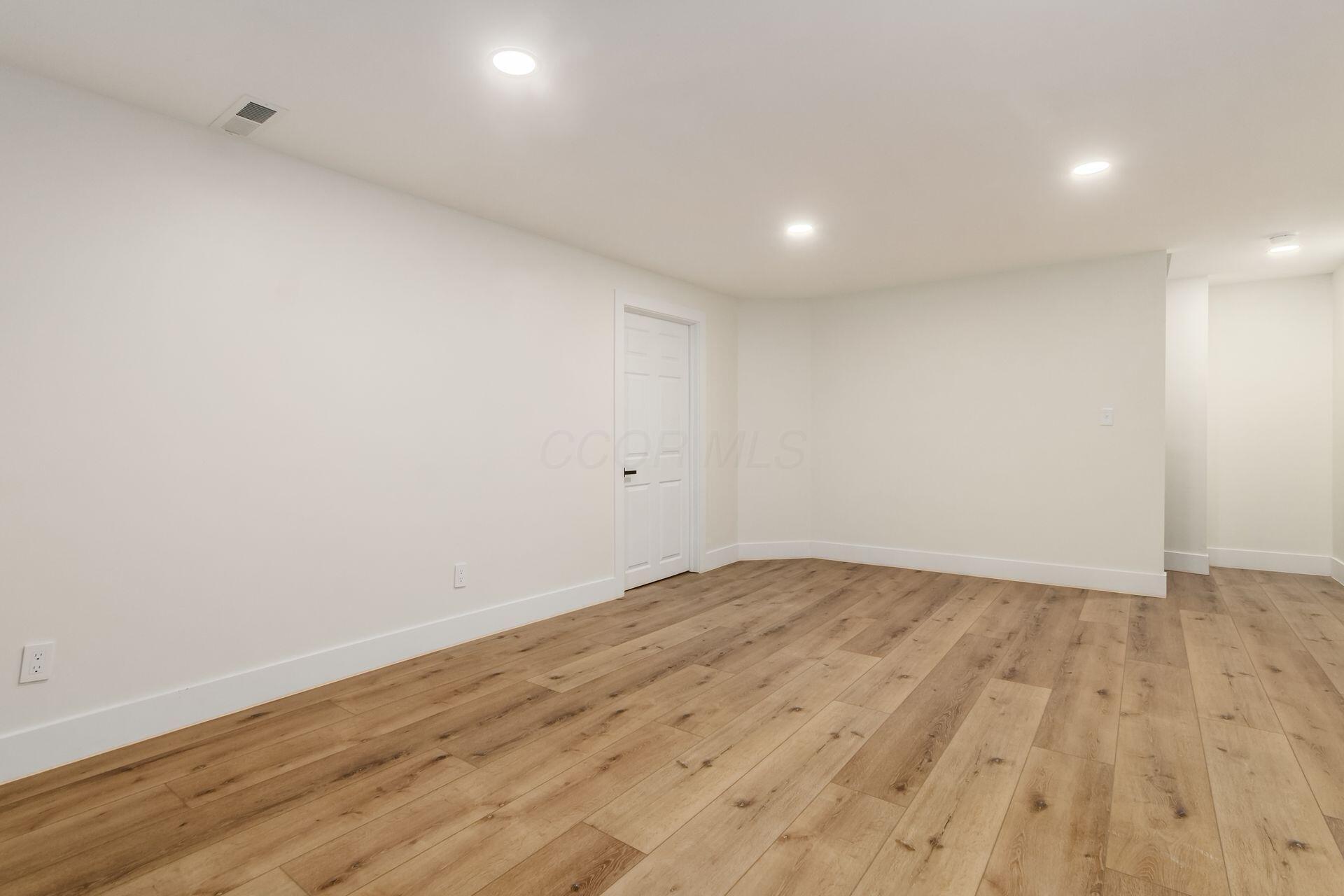 3939 Sleaford Avenue Property Photo 30