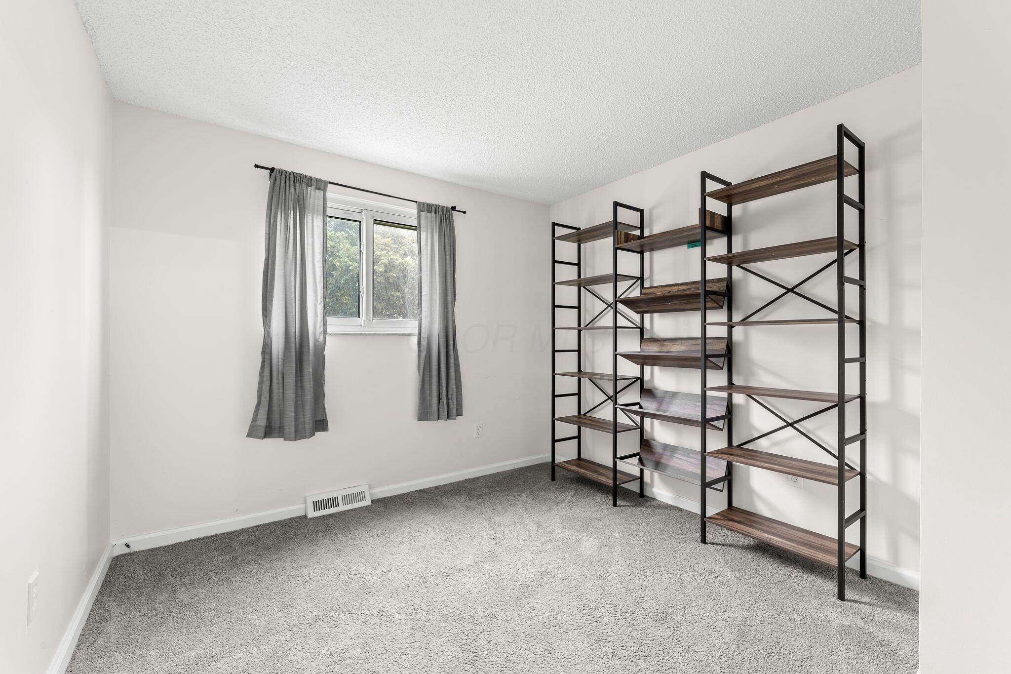 1301 Saffron Place Property Photo 15