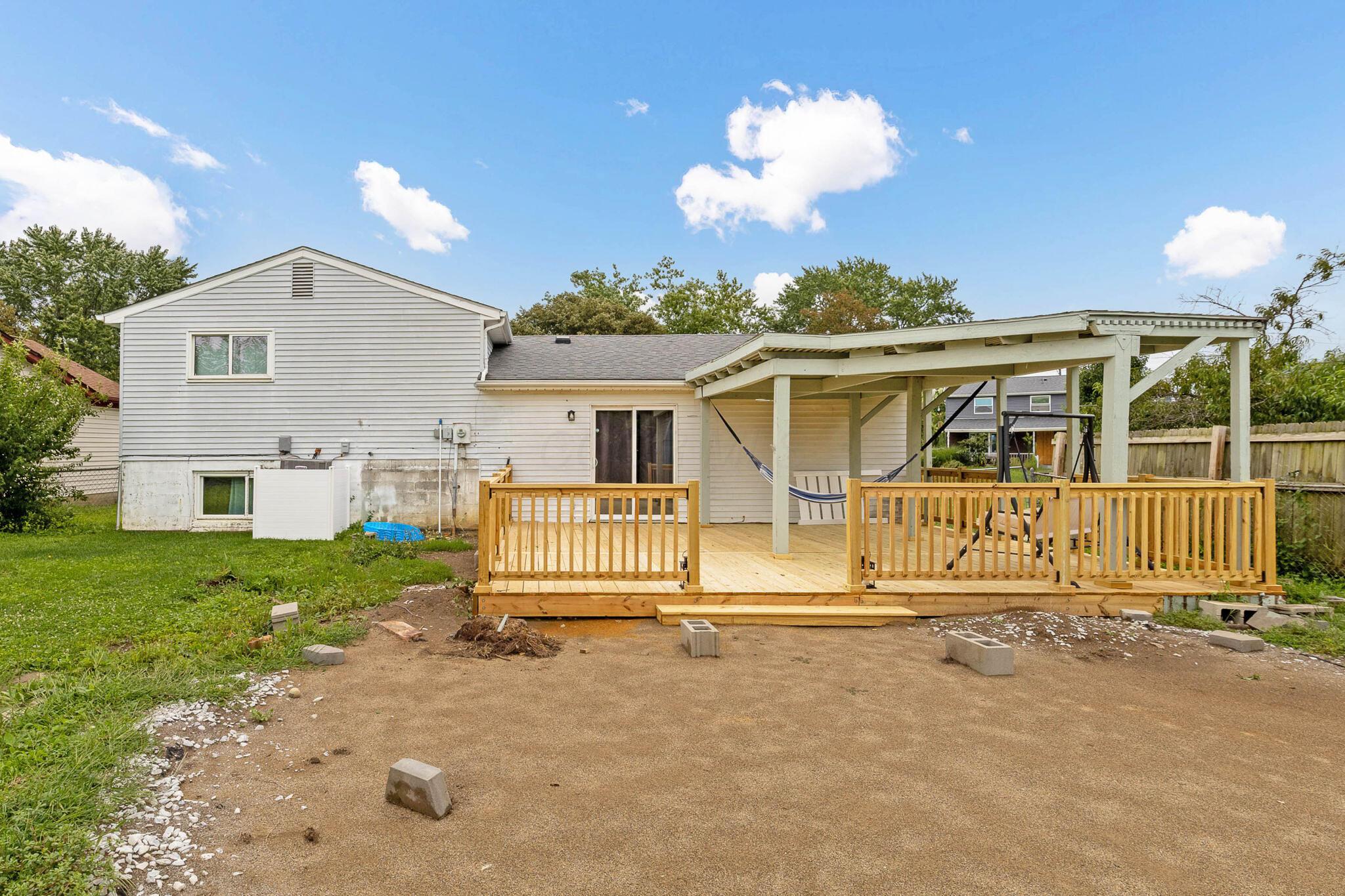 1301 Saffron Place Property Photo 23